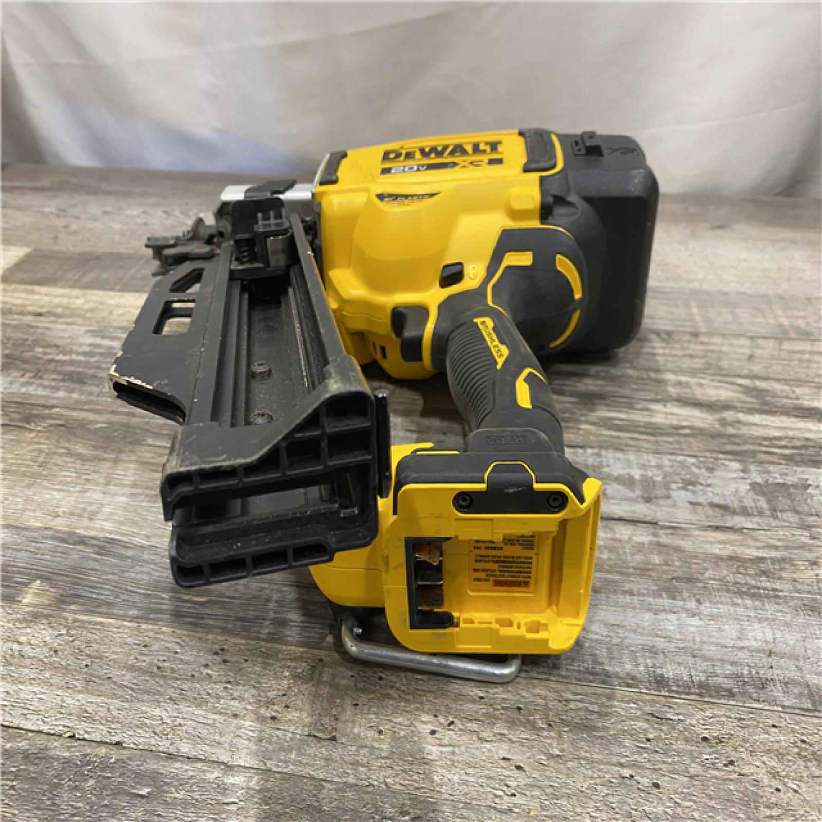 AS-IS DEWALT 20-Volt 21° Cordless Framing Nailer (Tool-Only)
