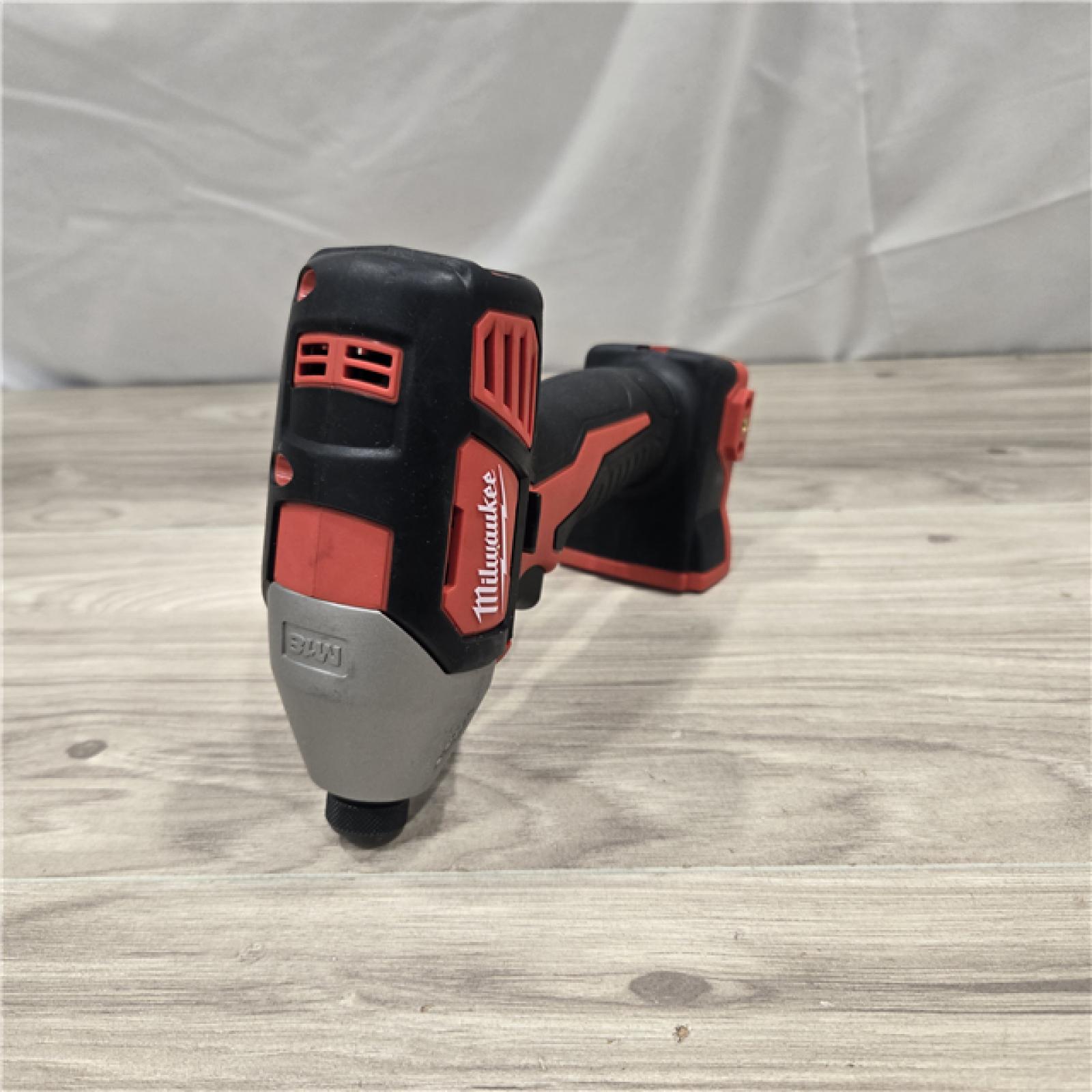 AS-IS Milwaukee M18 18V Cordless 1/4 in. Impact Driver Kit