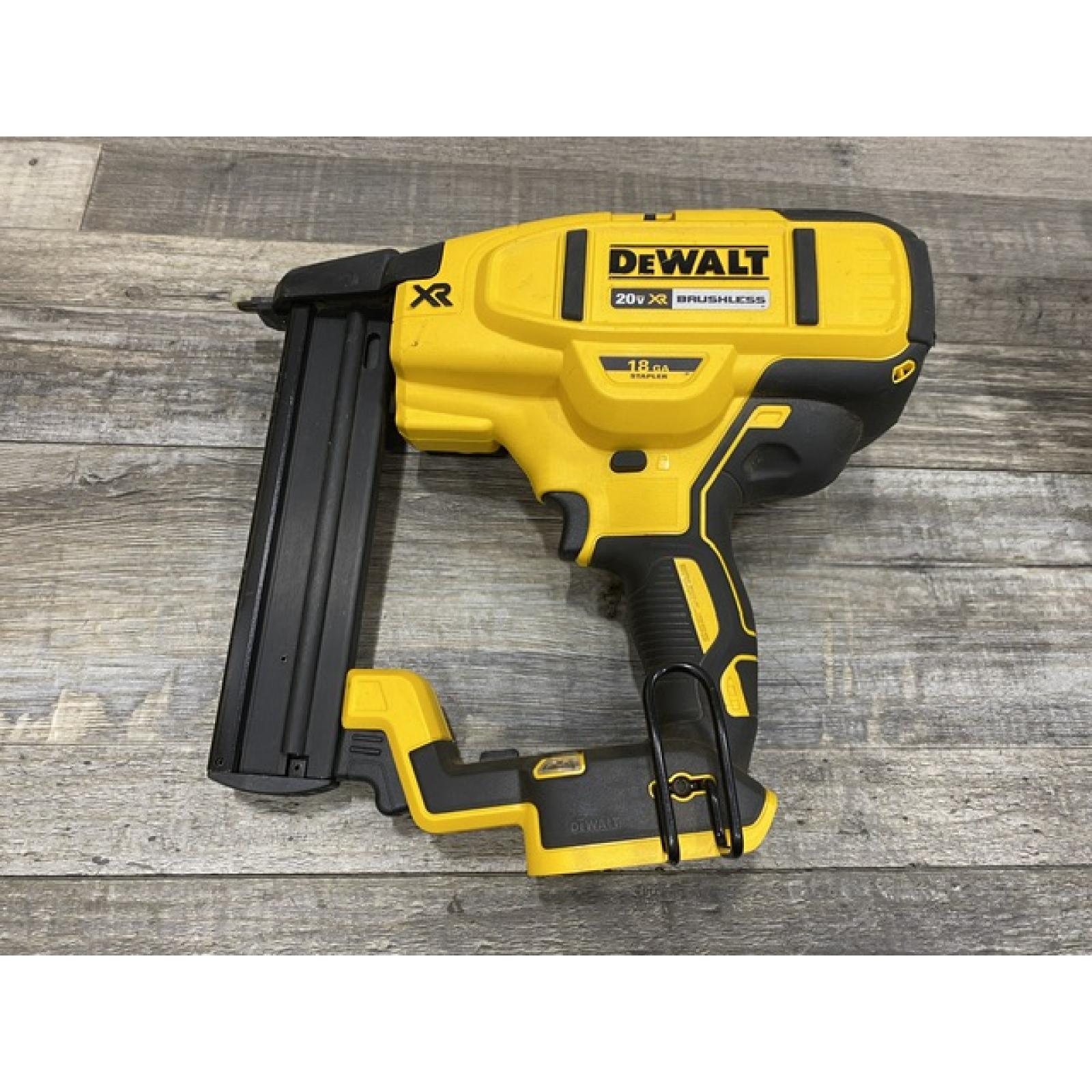 AS-IS DEWALT 20V MAX XR Lithium-Ion Cordless 18-Gauge Narrow Crown Stapler Kit