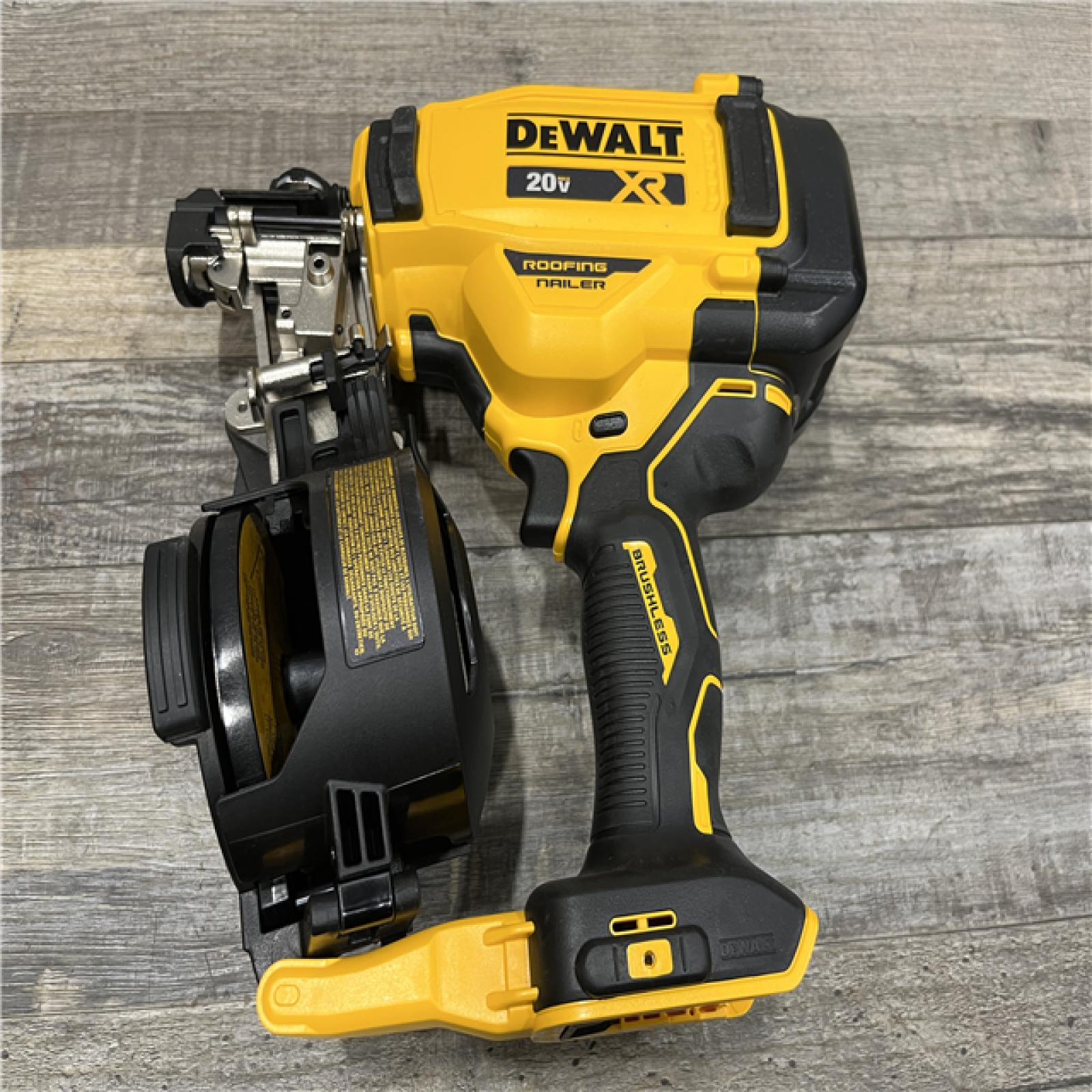AS-IS DEWALT 20V MAX Lithium-Ion 15-Degree Electric Cordless Roofing Nailer Kit
