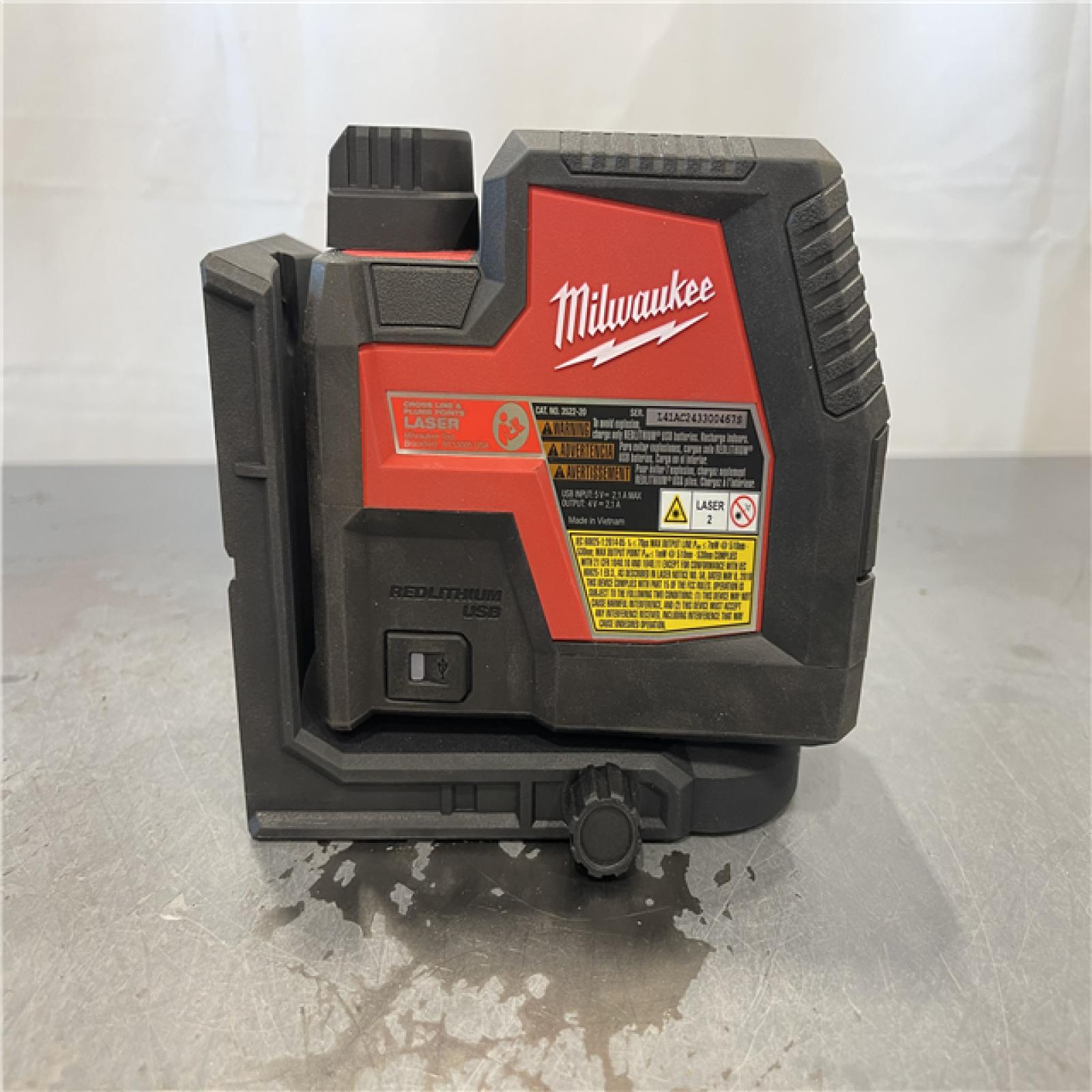 AS-IS - Milwaukee Green 100 ft. Cross Line and Plumb Points Rechargeable Laser Level Kit