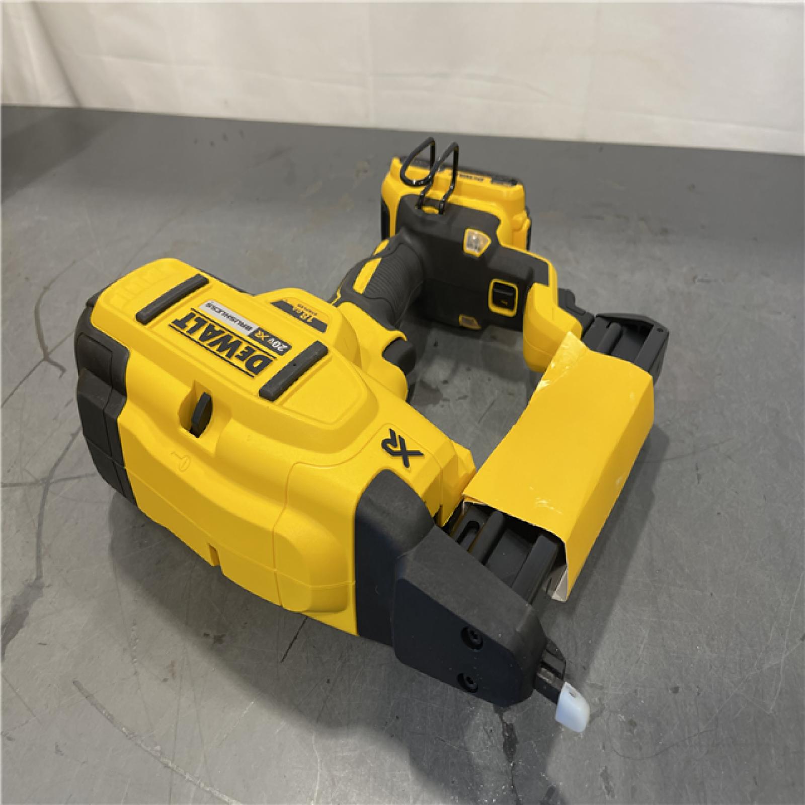AS-IS - DeWALT 20V MAX XR Lithium-Ion Cordless 18-Gauge Narrow Crown Stapler Kit