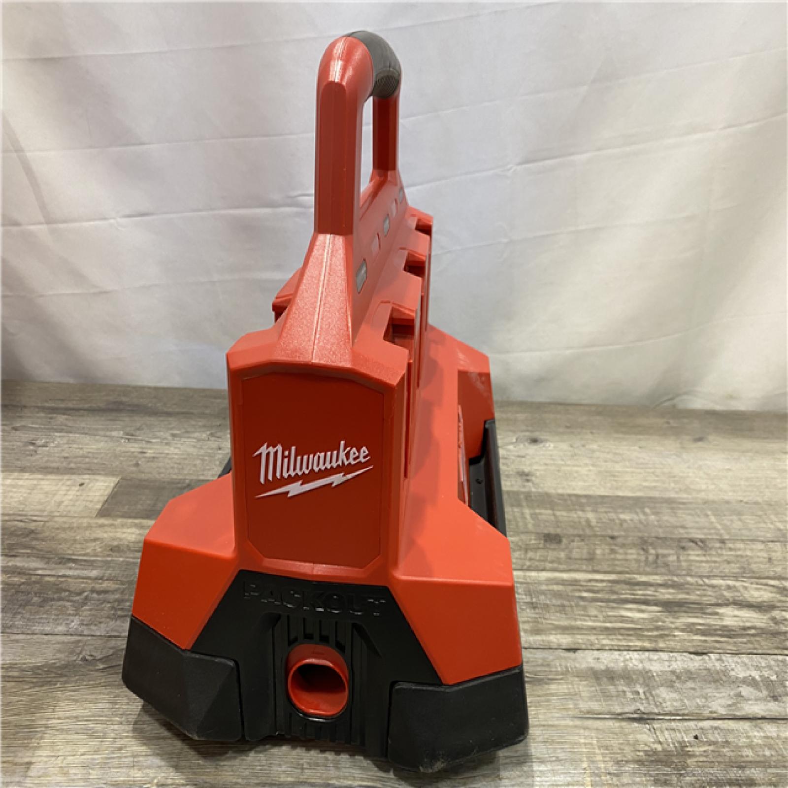 AS-IS Milwaukee 18V Lithium-Ion PACKOUT 6-Port Rapid Charger