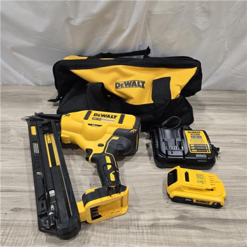 AS-IS DeWalt 15 GA ANGLED FINISH NAILER KIT
