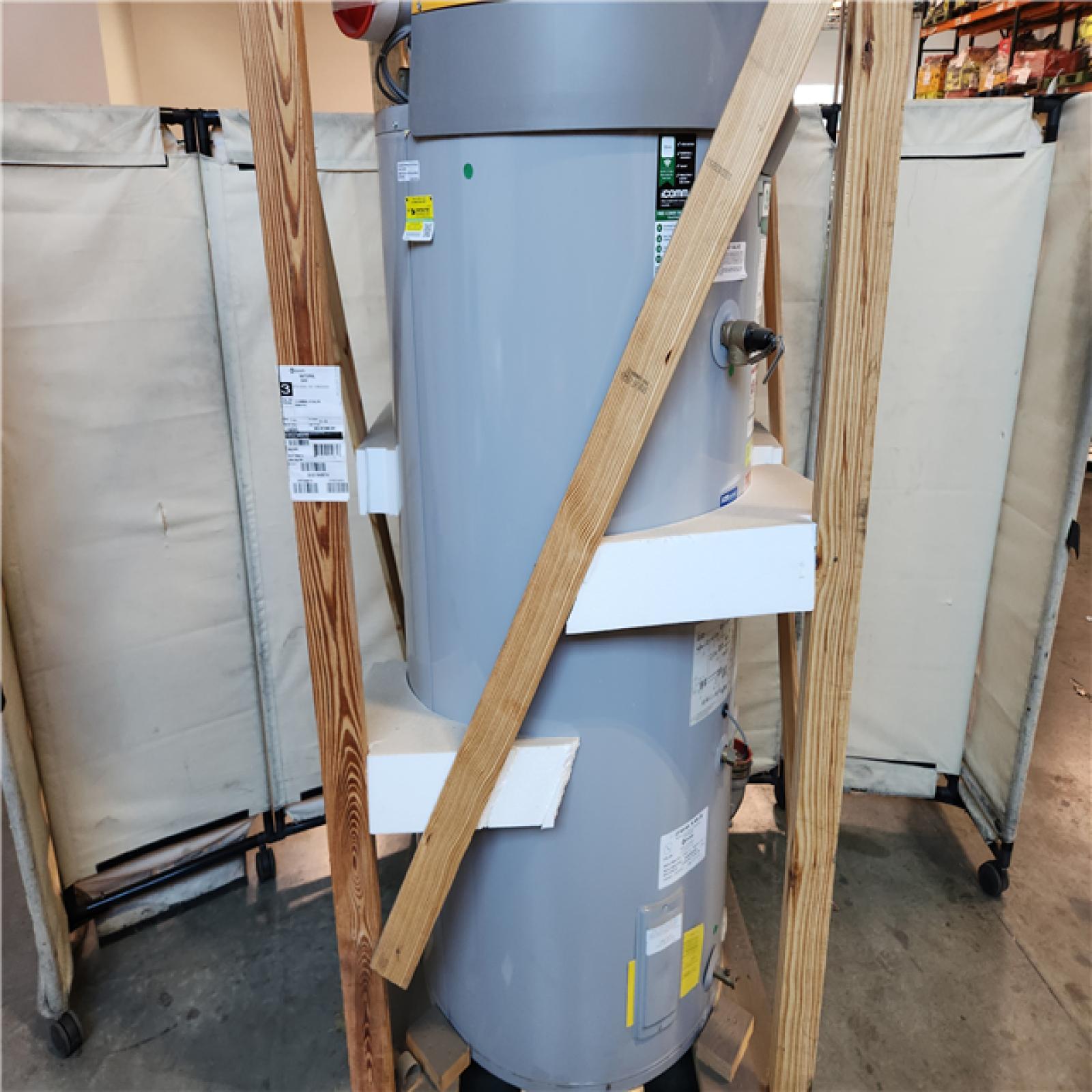 California AS-IS Ao Smith Cyclone 119 Gallon Bth-300 300,000 BTU Cyclone Mxi ASME Commercial Gas Water Heater
