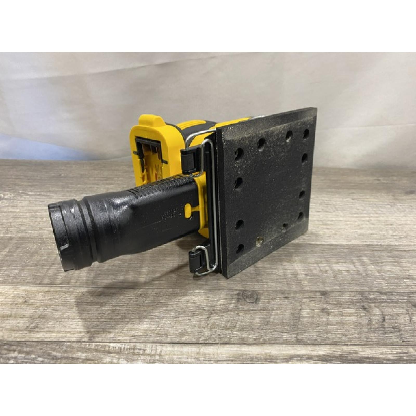 AS-IS DEWALT 20V MAX XR Cordless Brushless 1/4 Sheet Variable Speed Sander (Tool Only)