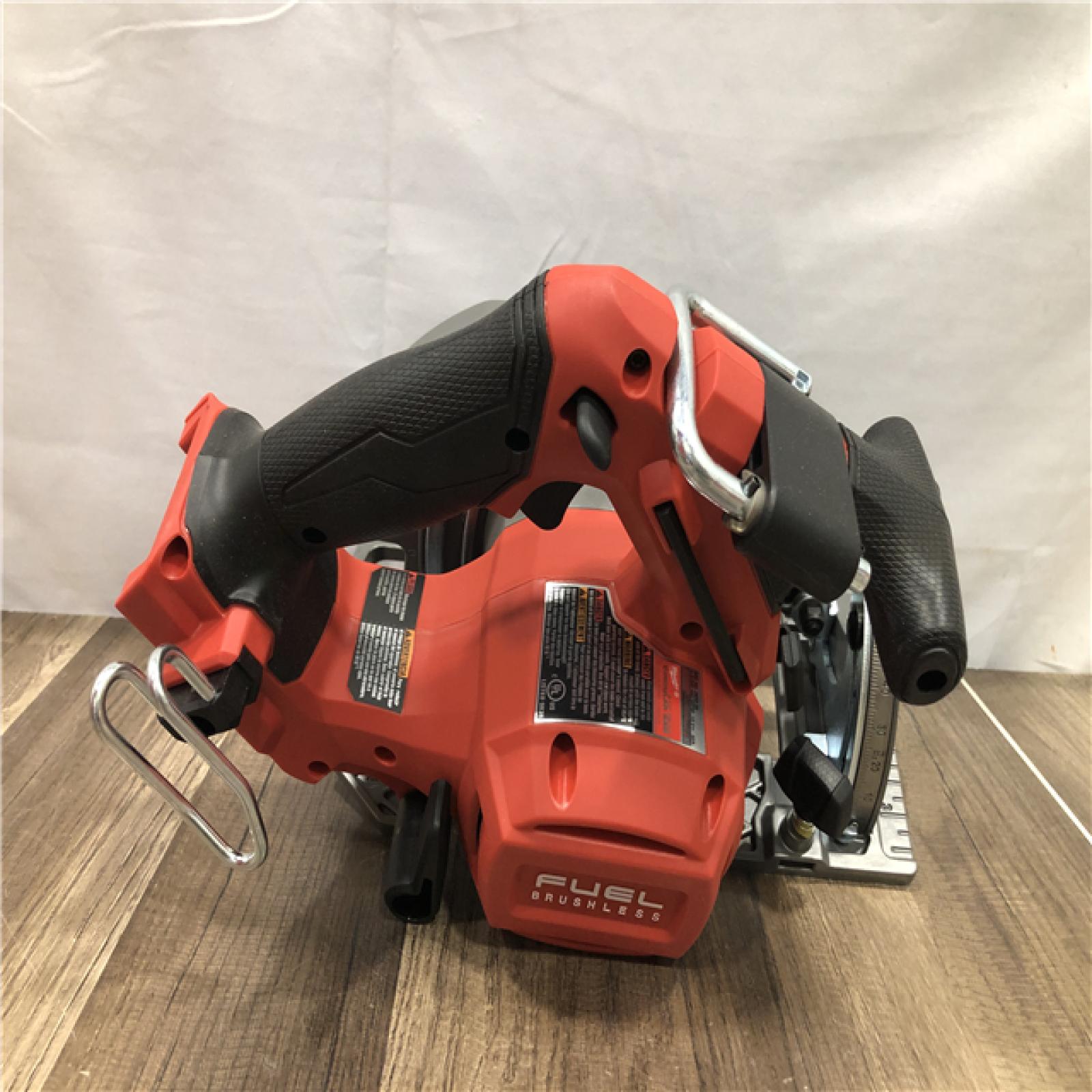 AS-IS Milwaukee  FUEL 18V Lithium-Ion Brushless Cordless 6-1/2 in. Circular Saw (Tool-Only)