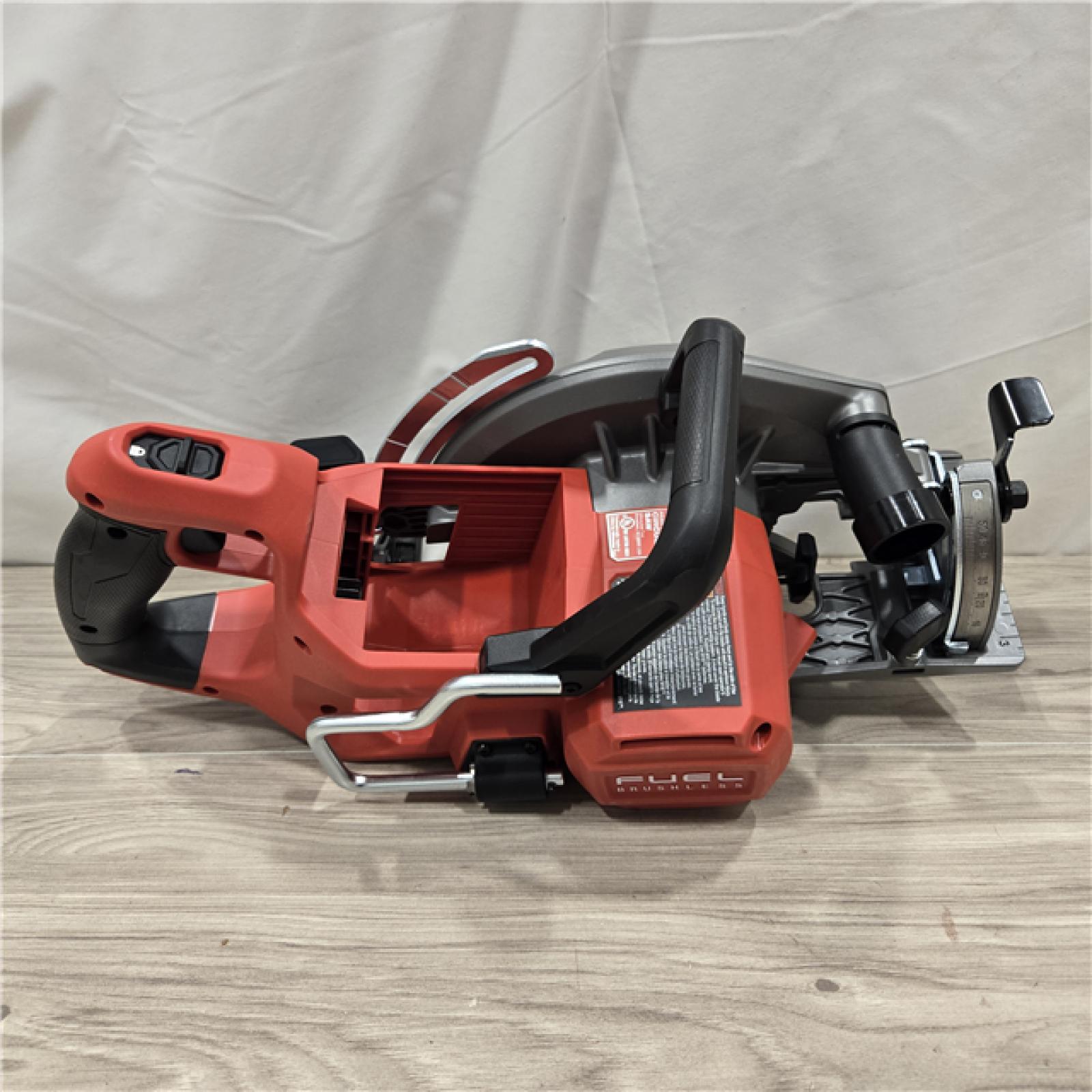 AS-IS MILWAUKEE 7-1/4 REAR HANDLE CIRCULAR SAW (TOOL ONLY)
