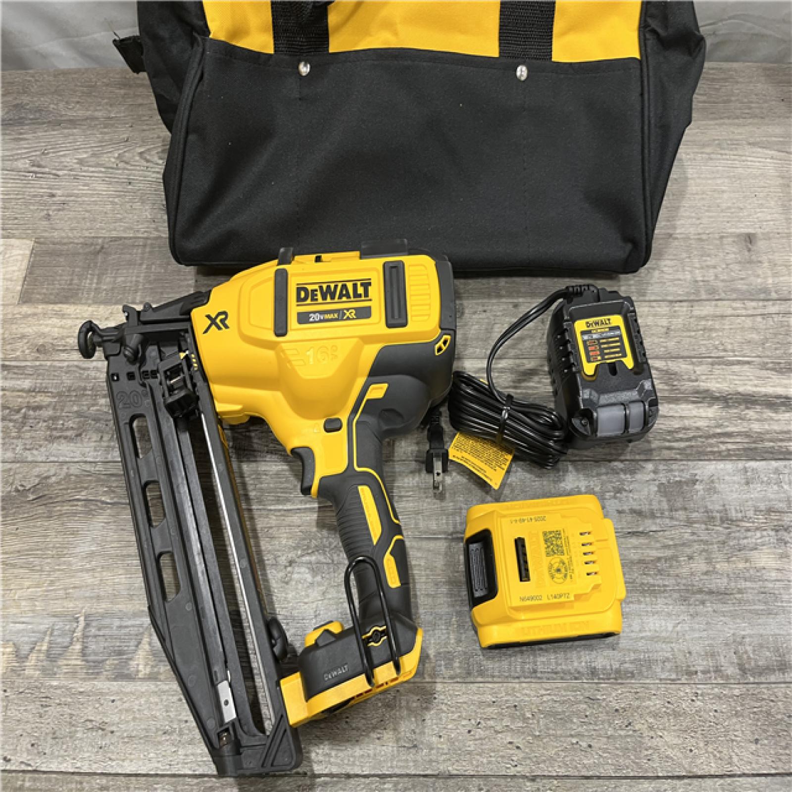 AS-IS DEWALT 20V MAX XR 16-Gauge Electric Cordless Angled Finishing Nailer Kit