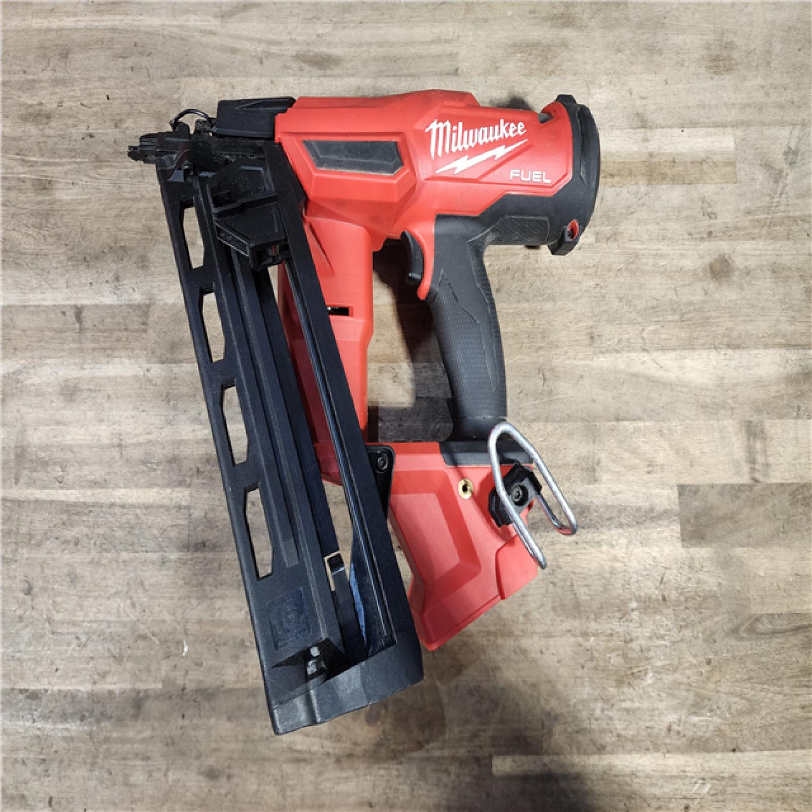 HOUSTON LOCATION - AS-IS Milwaukee 2841-20 18V Cordless Gen II 16 Gauge Angled Finish Nailer (Tool Only)