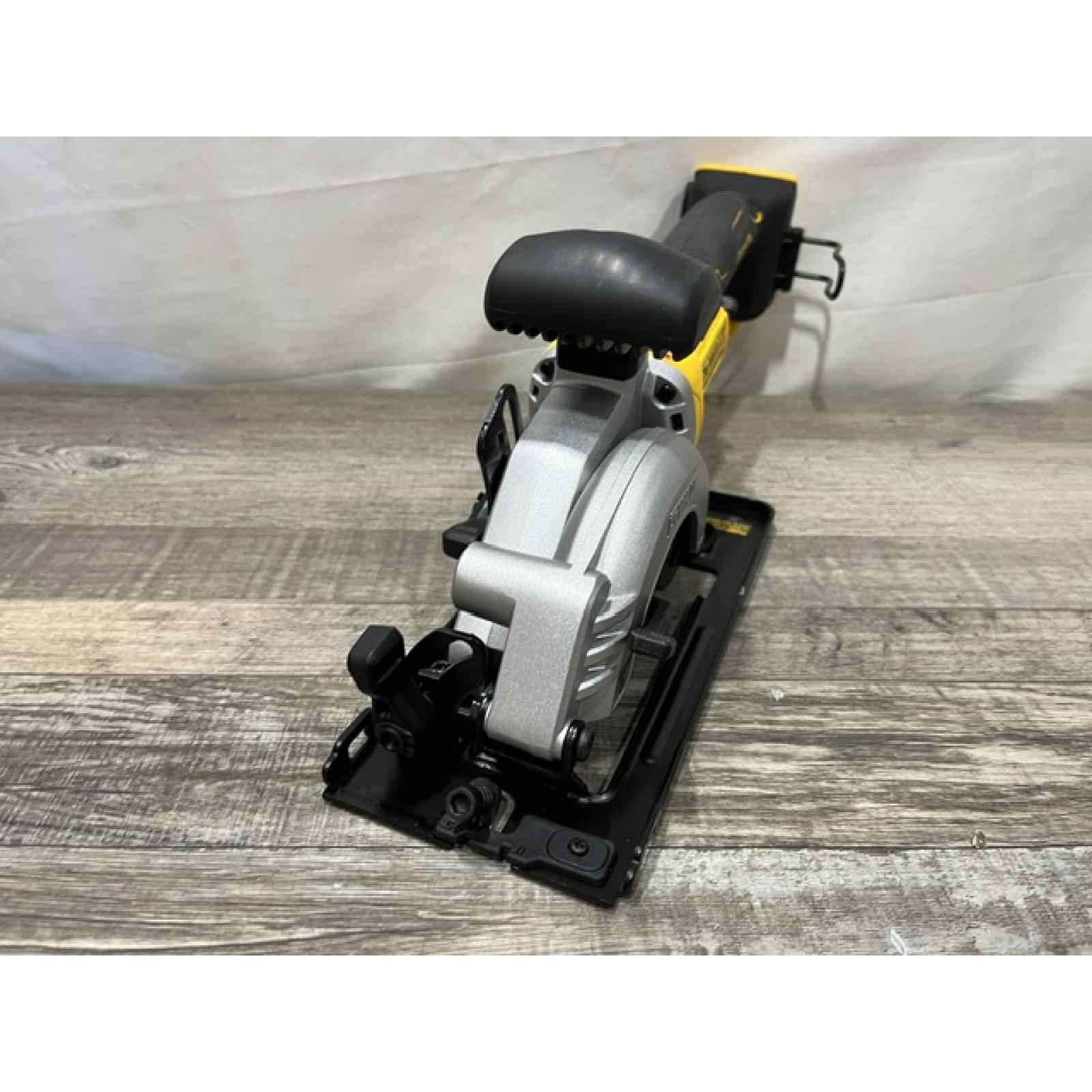 AS-IS DEWALT ATOMIC 20V MAX Cordless Brushless 4-1/2 in. Circular Saw (Tool Only)