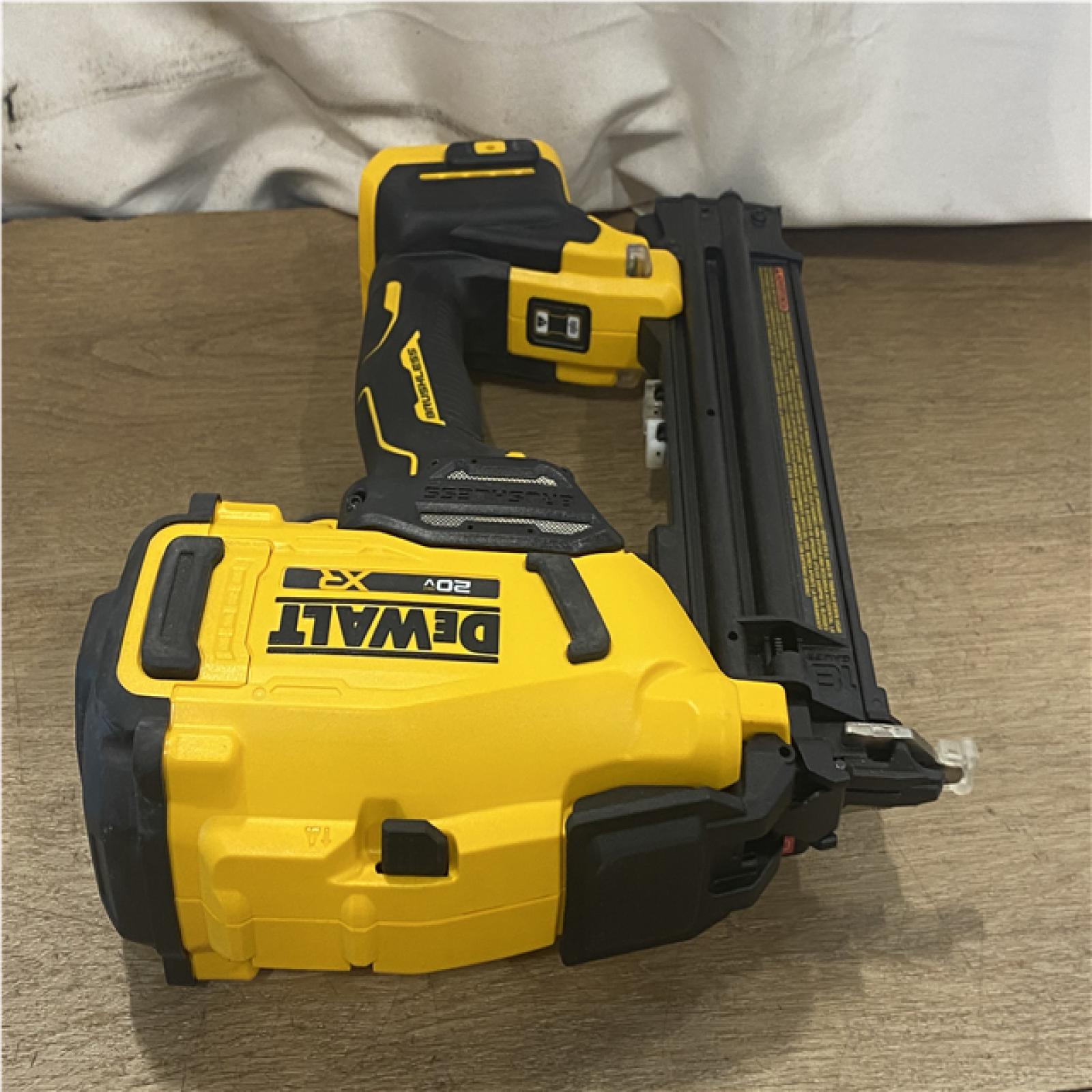 AS-IS DEWALT 20V MAX XR 18 Gauge Cordless Brad Nailer (Tool Only)