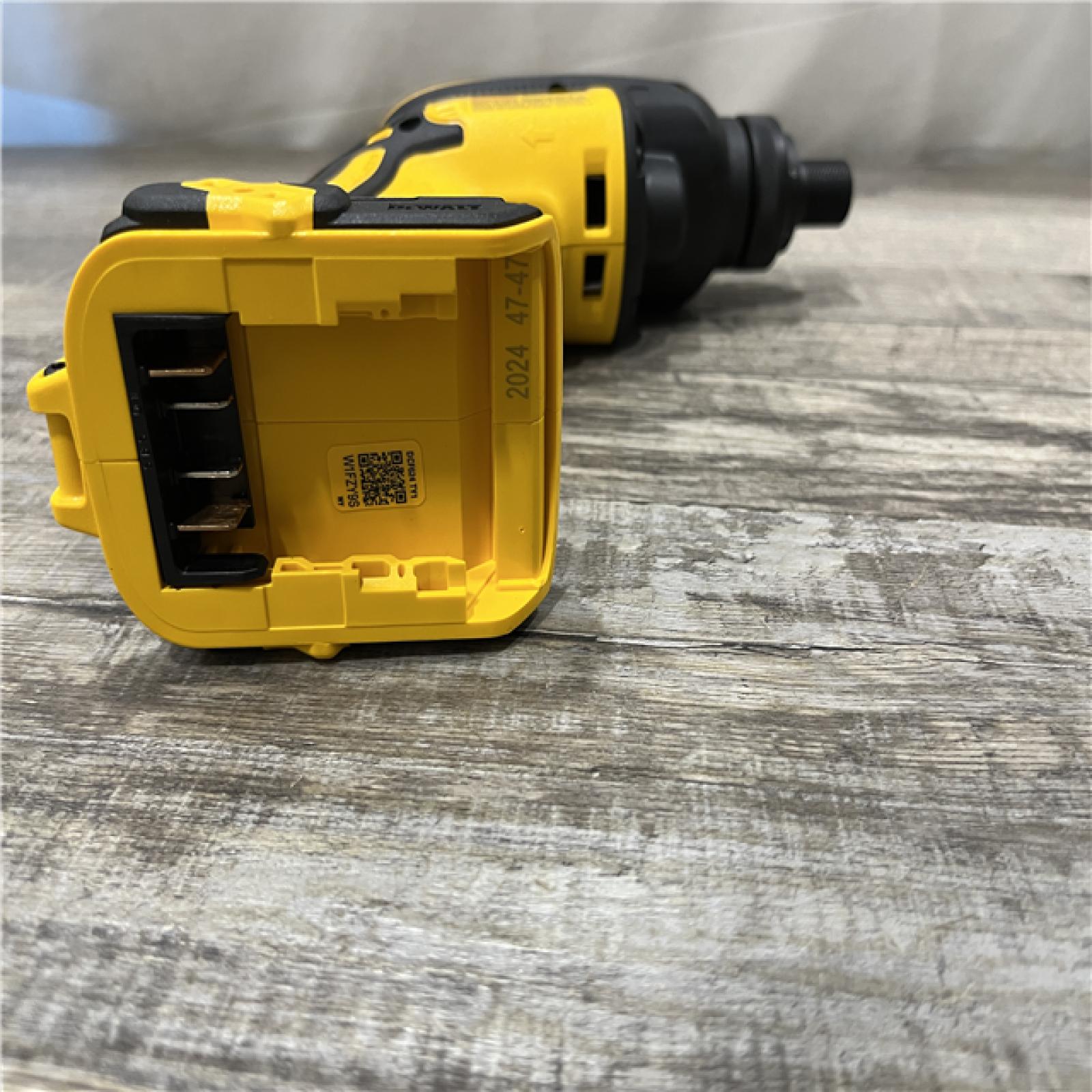 AS-IS DEWALT 20V MAX XR Cordless Brushless Drywall Screw Gun Threaded Clutch Housing (Tool Only)