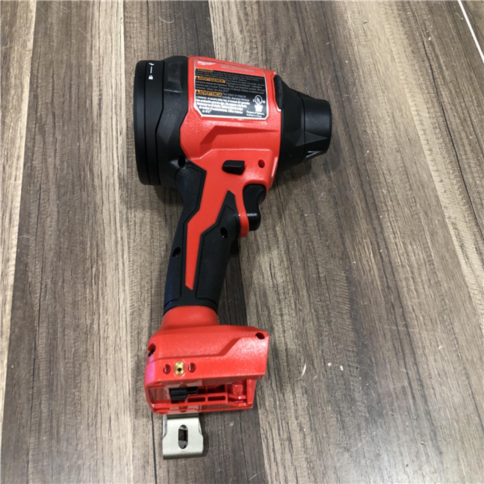 AS-IS Milwaukee  18V Lithium-Ion 570 MPH Brushless Cordless Precision Blower with Variable Speed Trigger and Trigger Lock