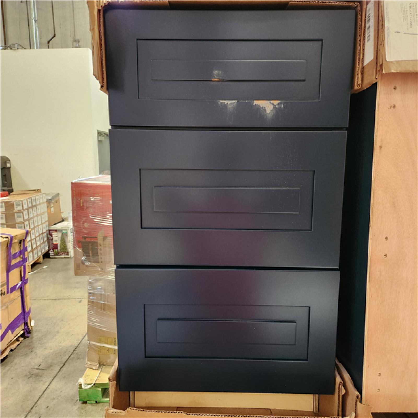 Phoenix Location Mixed Blue Kitchen Cabinet Pallet (4 Cabinets)