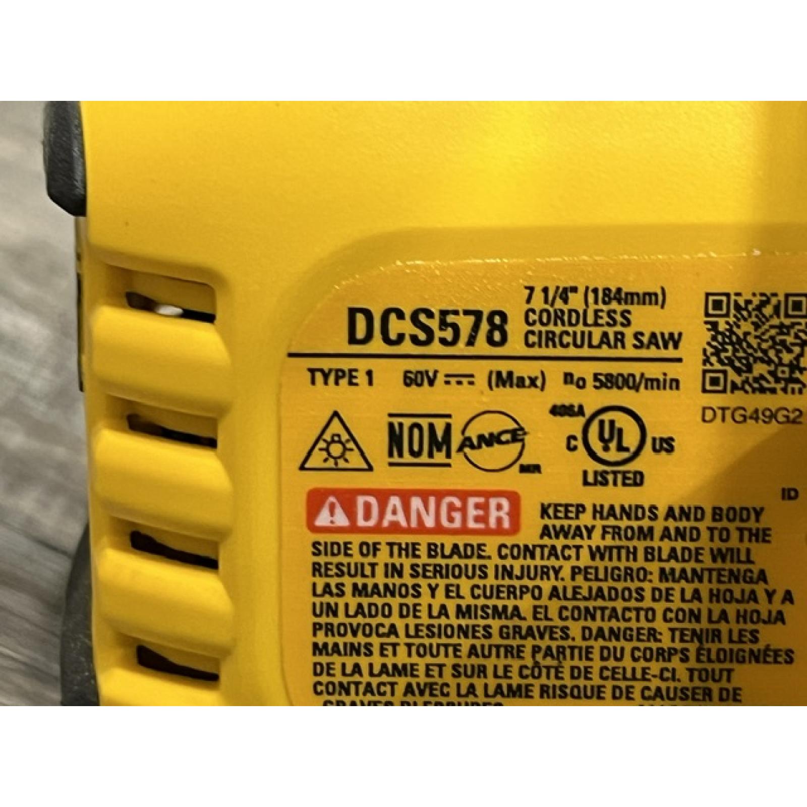 AS-IS DEWALT FLEXVOLT 60V MAX Cordless Brushless 7-1/4 in. Circular Saw with Brake (Tool Only)