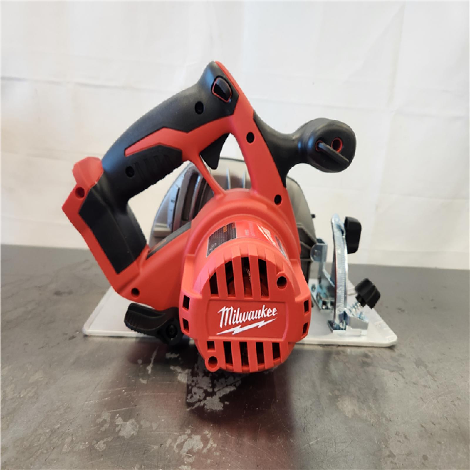 AS-IS- Cordless M18 Circular Saw - Tool Only  6.25 in.