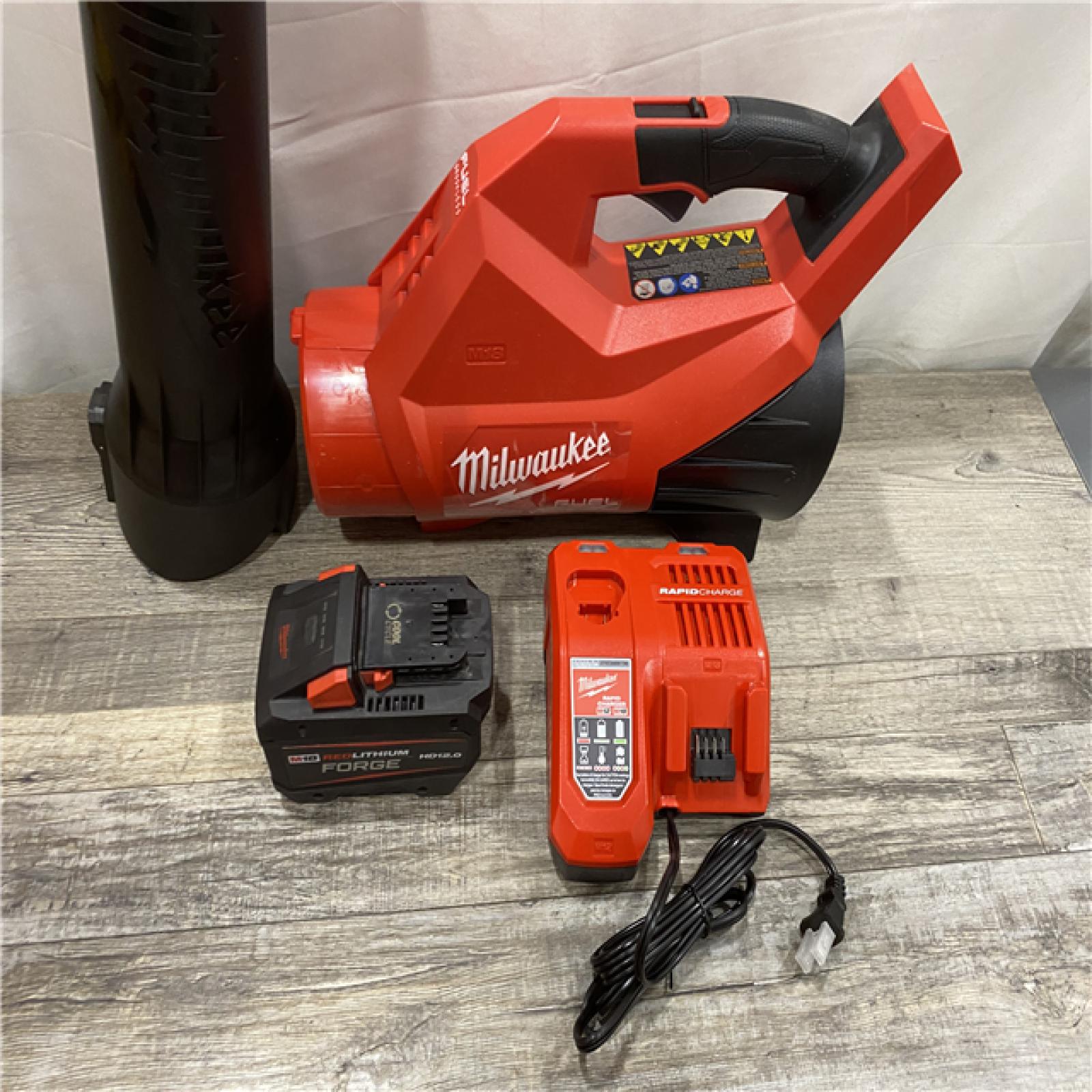 AS-IS Milwaukee FUEL 120 MPH 500 CFM 18V Brushless Cordless Battery Powered Leaf Blower Kit