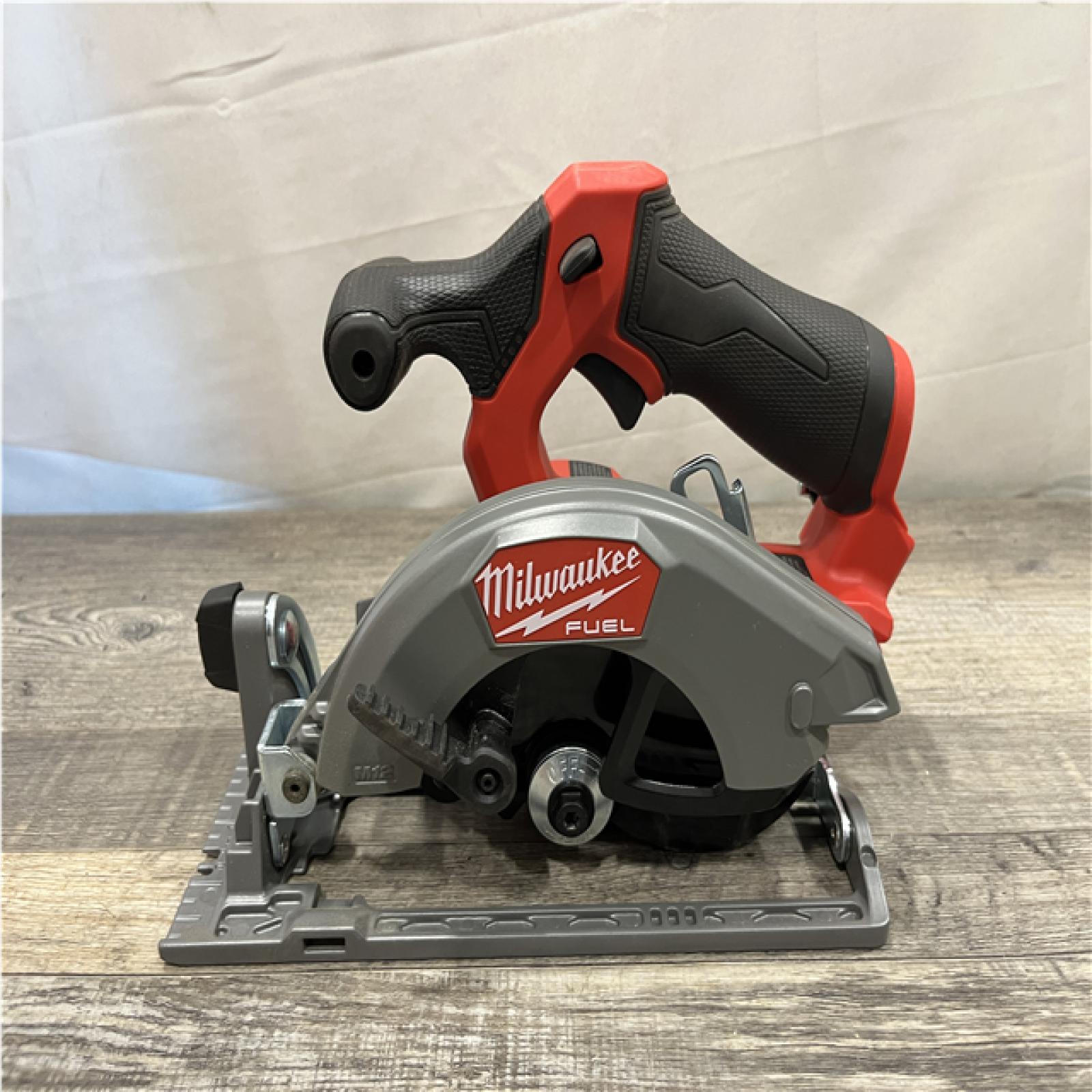 AS-IS Milwaukee FUEL 12V Lithium-Ion Brushless 5-3/8 in. Cordless Circular Saw (Tool-Only)