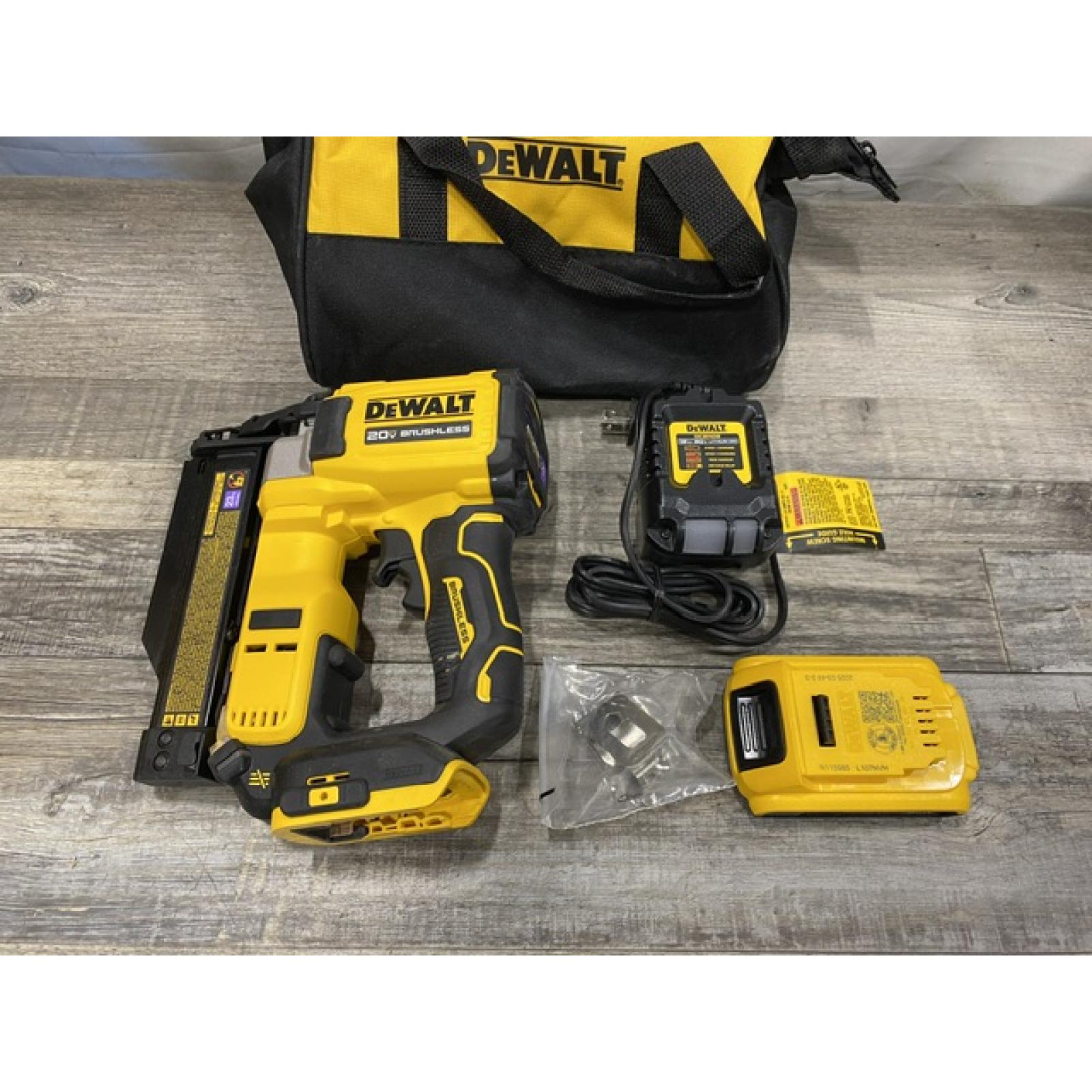 AS-IS DEWALT ATOMIC 20V MAX Lithium Ion Cordless 23 Gauge Pin Nailer Kit