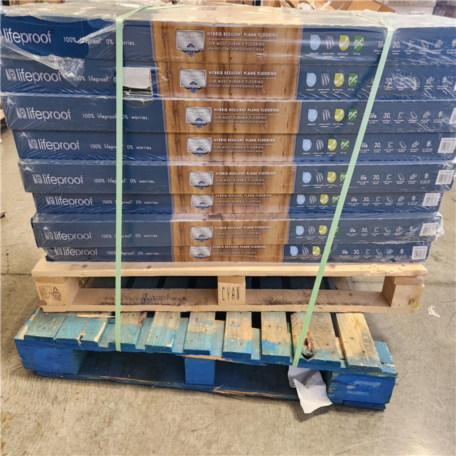 Phoenix NEW Lifeproof Stratton Oak 9.5 in. W x 50.6 in. L Waterproof Hybrid Resilient Flooring (640 sq. ft./24 case)