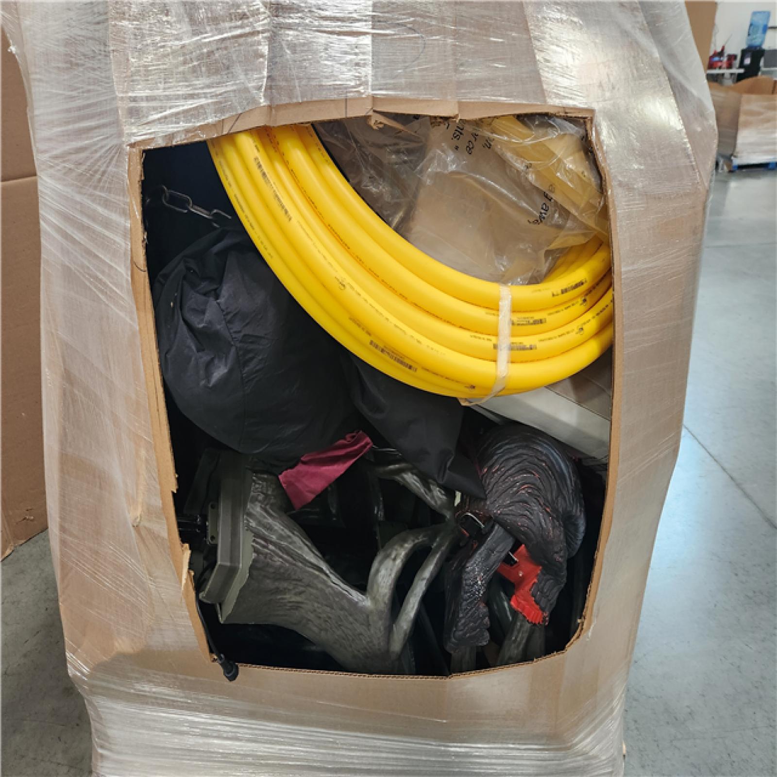 California AS-IS Holiday Pallet