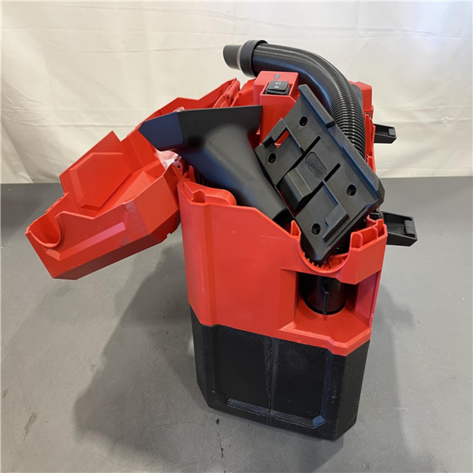 AS-IS - Milwaukee M12 FUEL 12-Volt Lithium-Ion Cordless 1.6 Gal. Wet/Dry Vacuum
