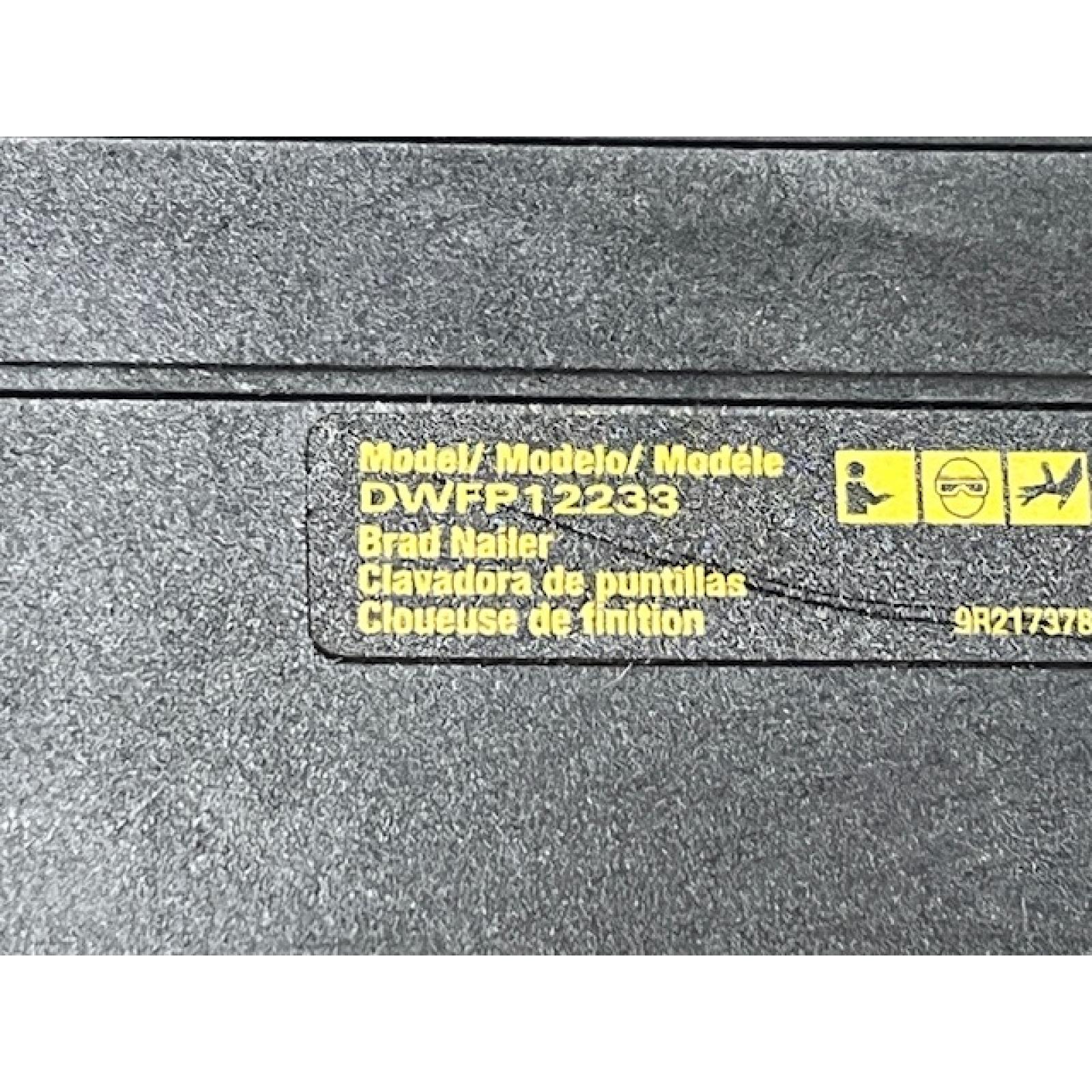 AS-IS DEWALT 18-Gauge Pneumatic Brad Nailer