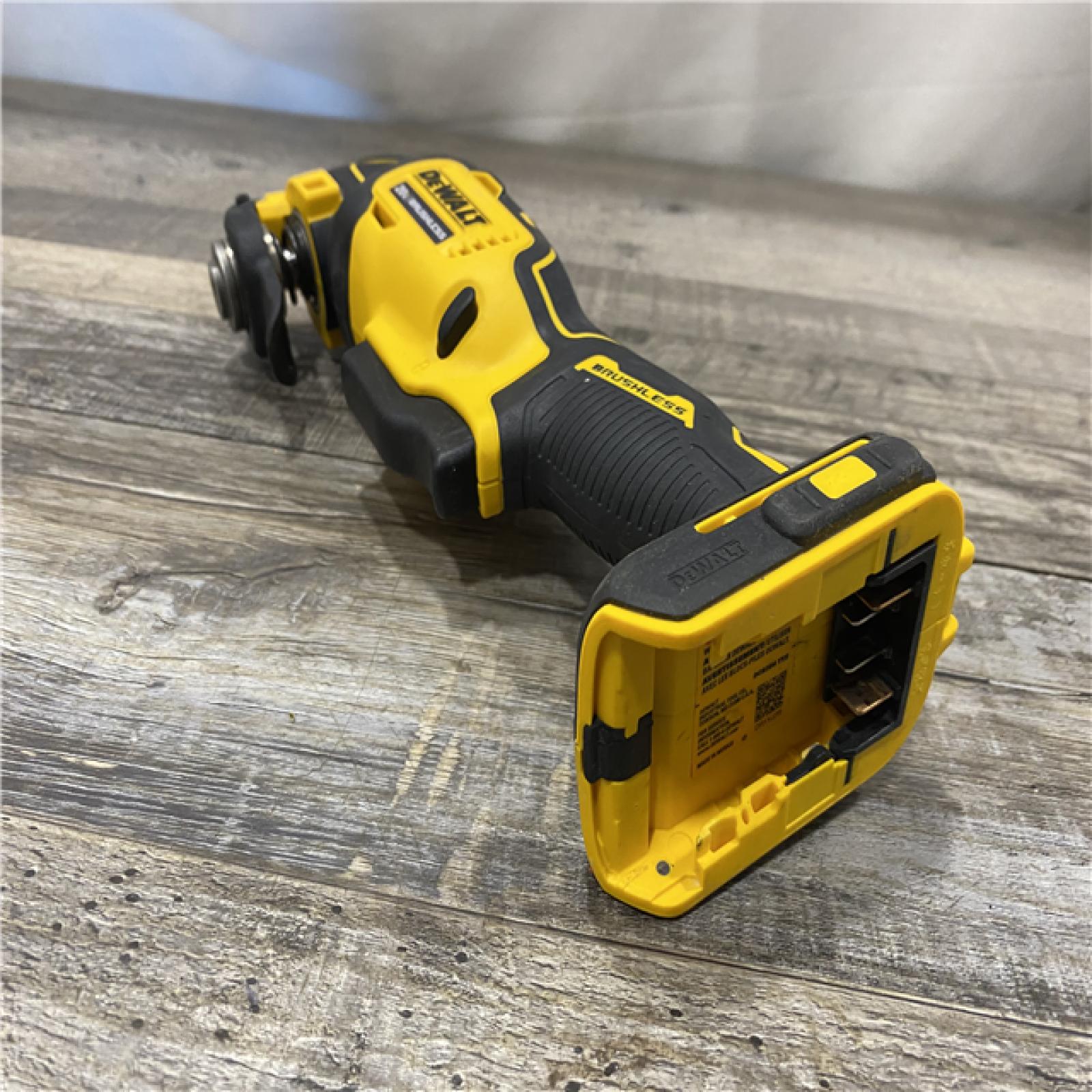 AS-IS DEWALT ATOMIC 20V MAX Cordless Brushless Oscillating Multi Tool (Tool Only)