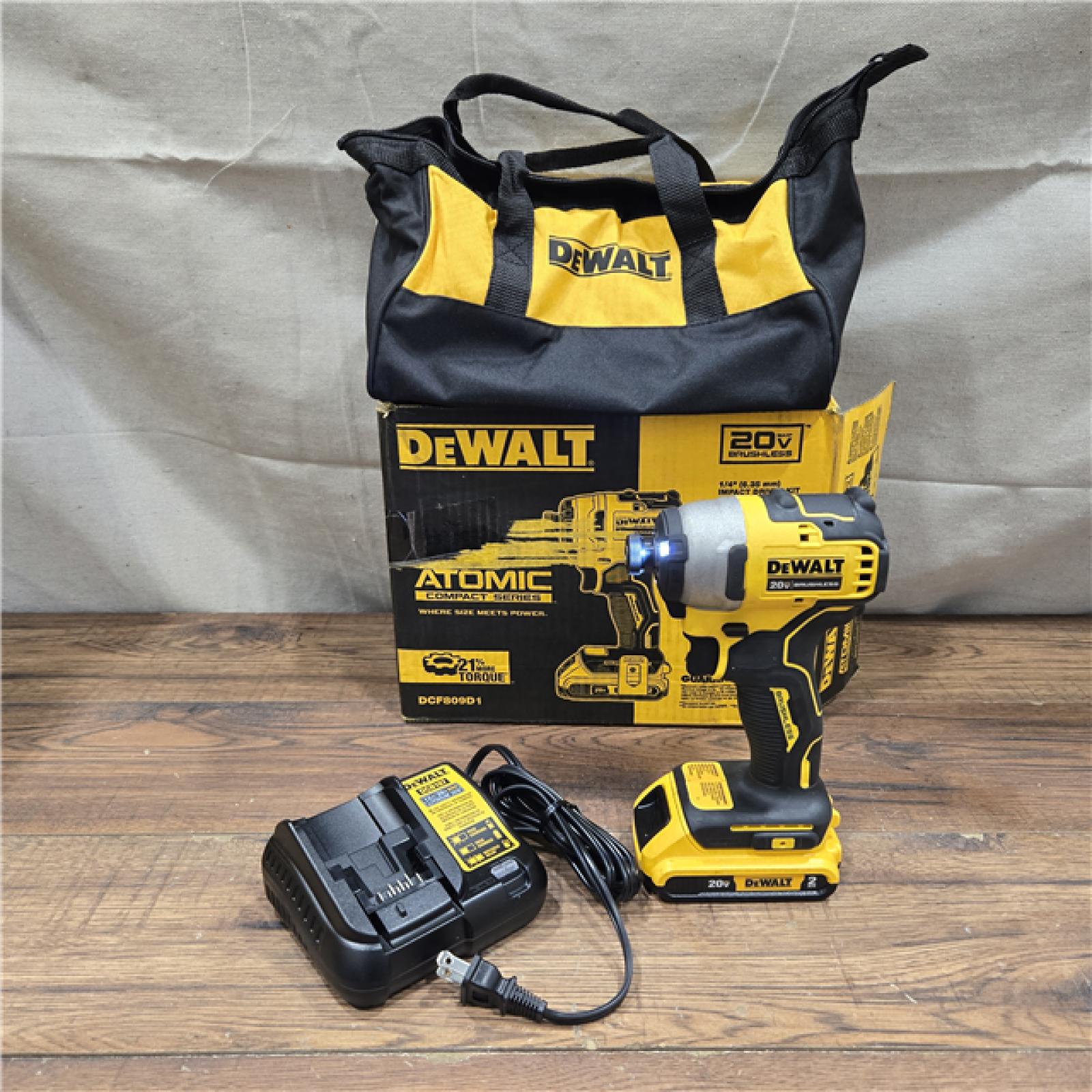 AS-IS DEWALT ATOMIC 20V MAX* Brushless Cordless Compact 1/4 in. Impact Driver Kit