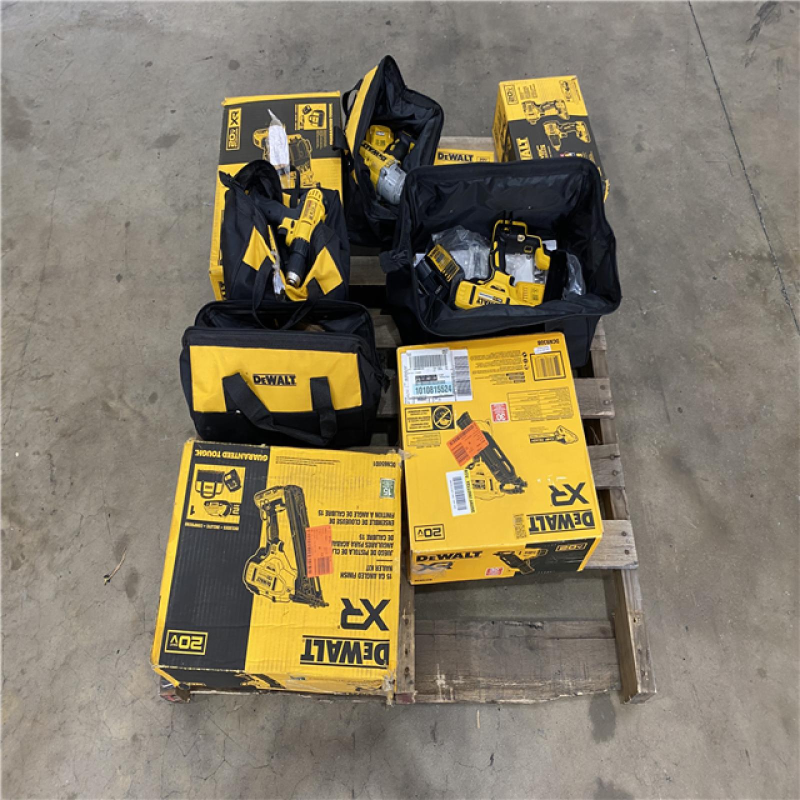 Houston Location AS IS - Tool Pallet