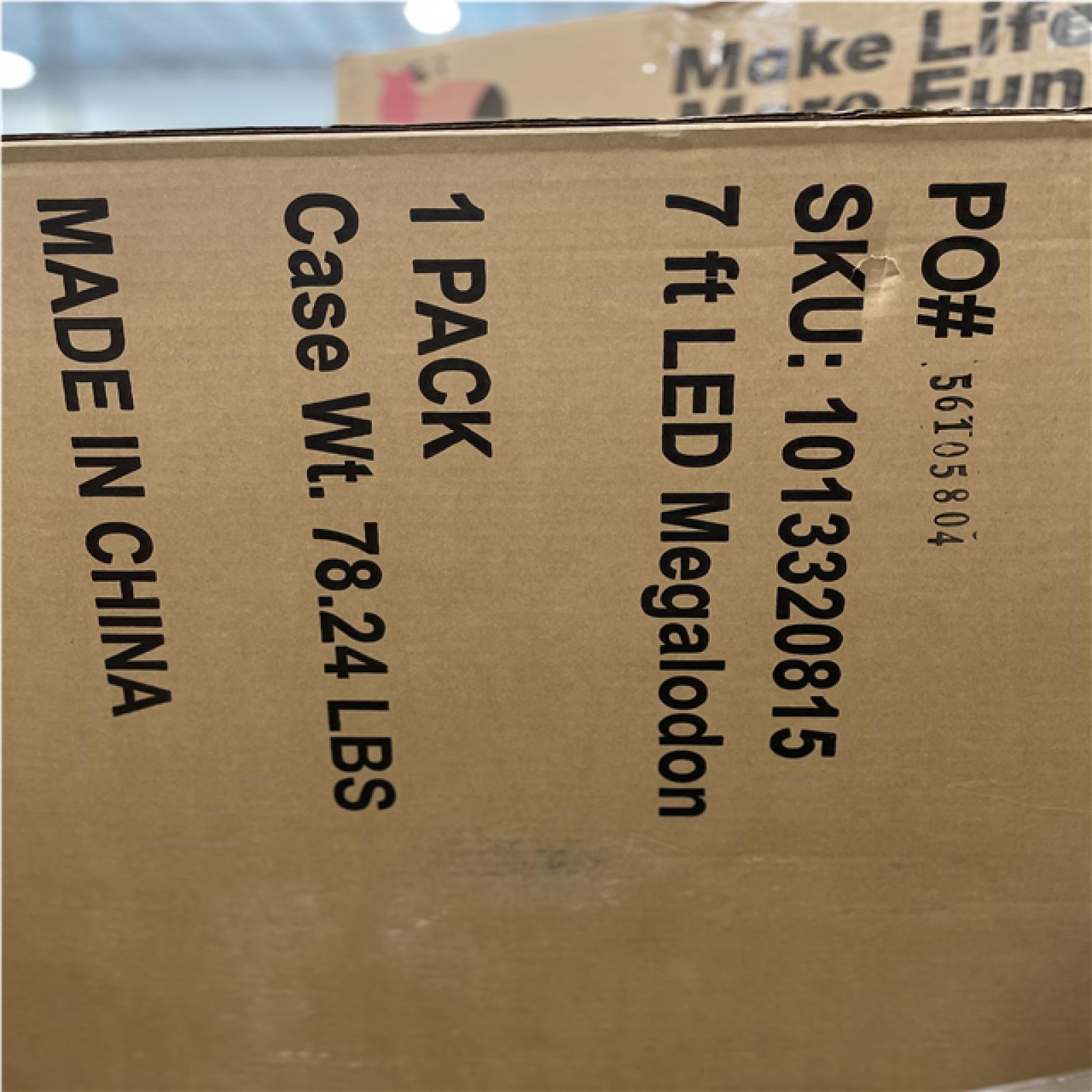 DALLAS LOCATION -AS-IS MIXED HOLIDAY PALLET