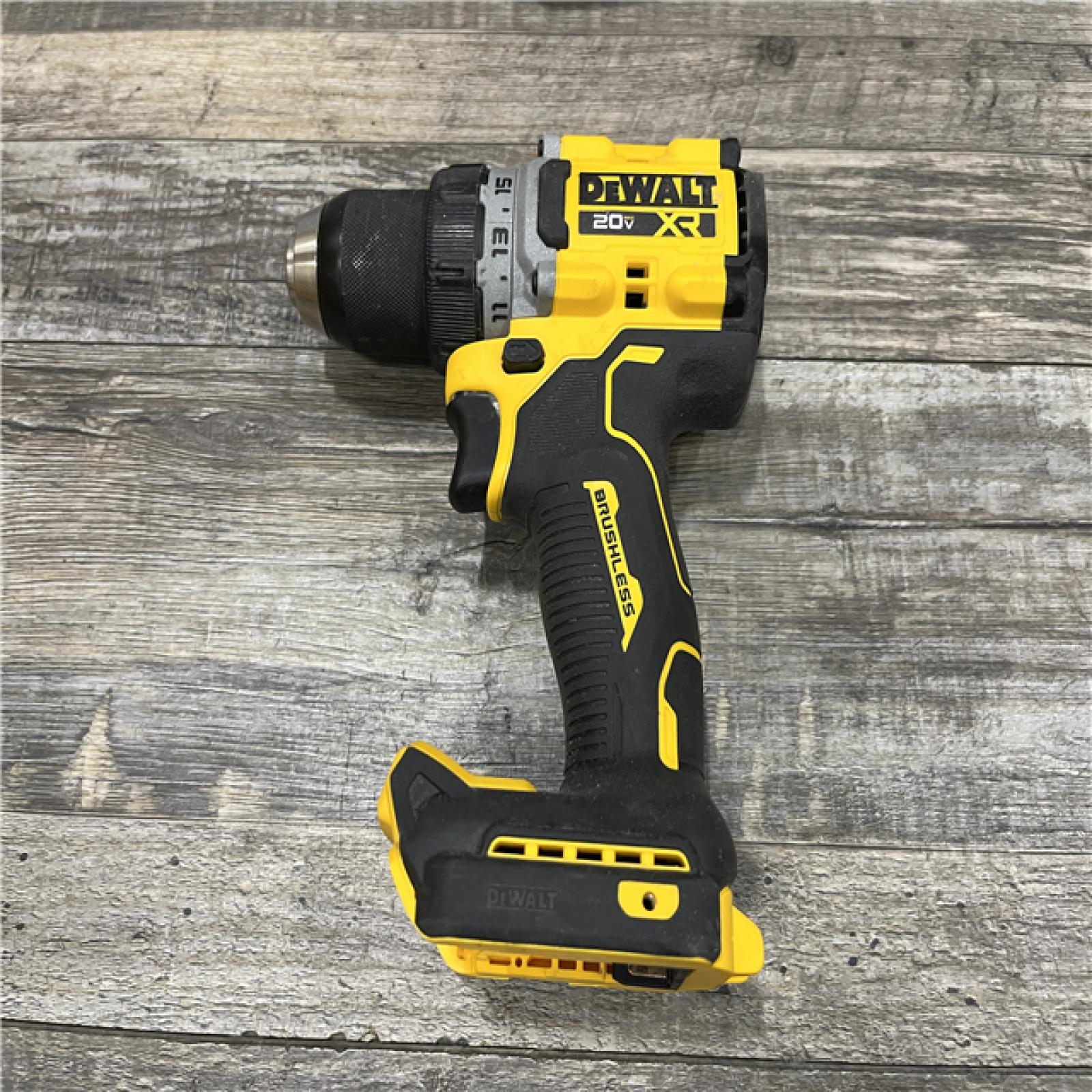 AS-IS DEWALT 20V XR Lithium-Ion Cordless Brushless 1/2 in. Drill/Driver Kit