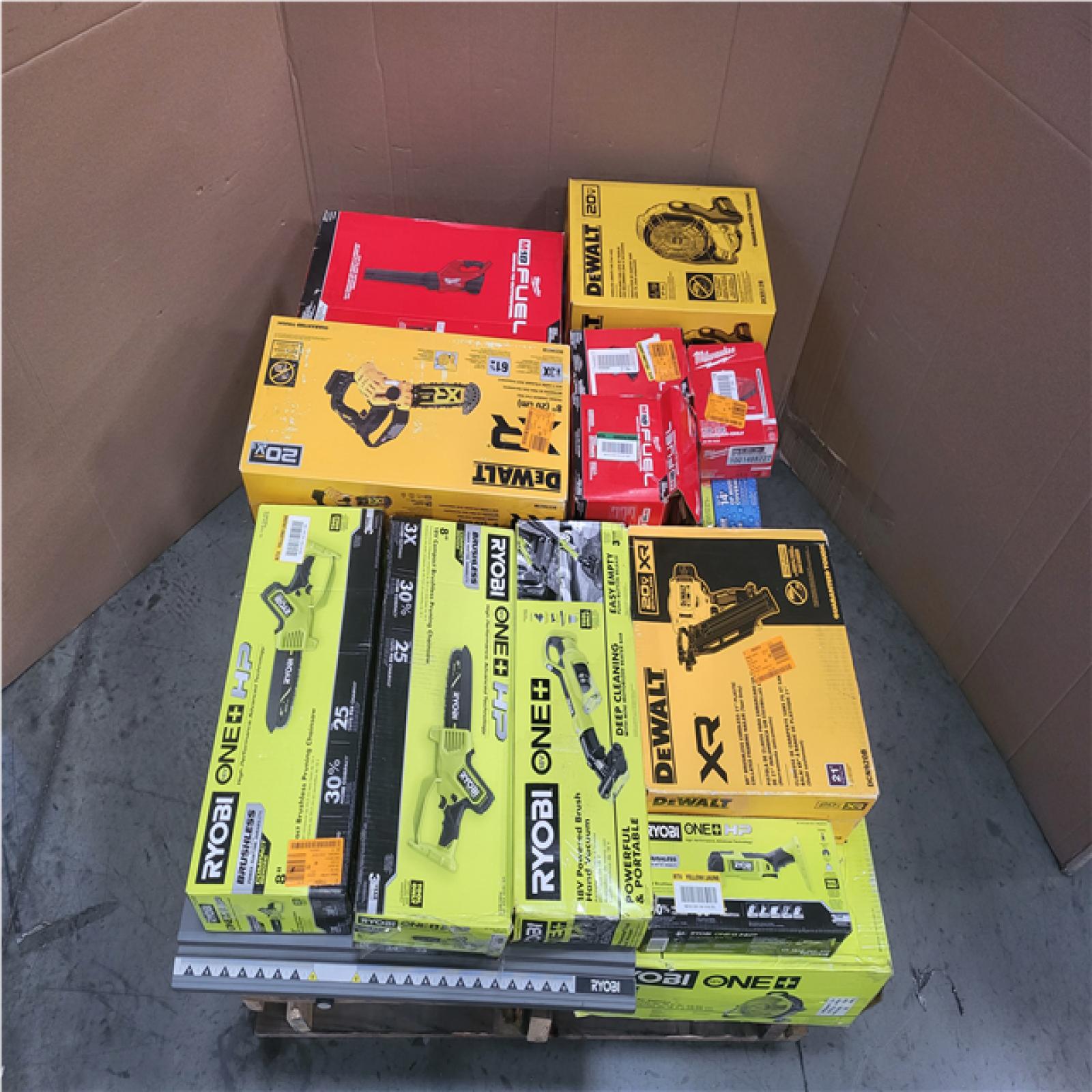 PHOENIX AS-IS TOOL PALLET