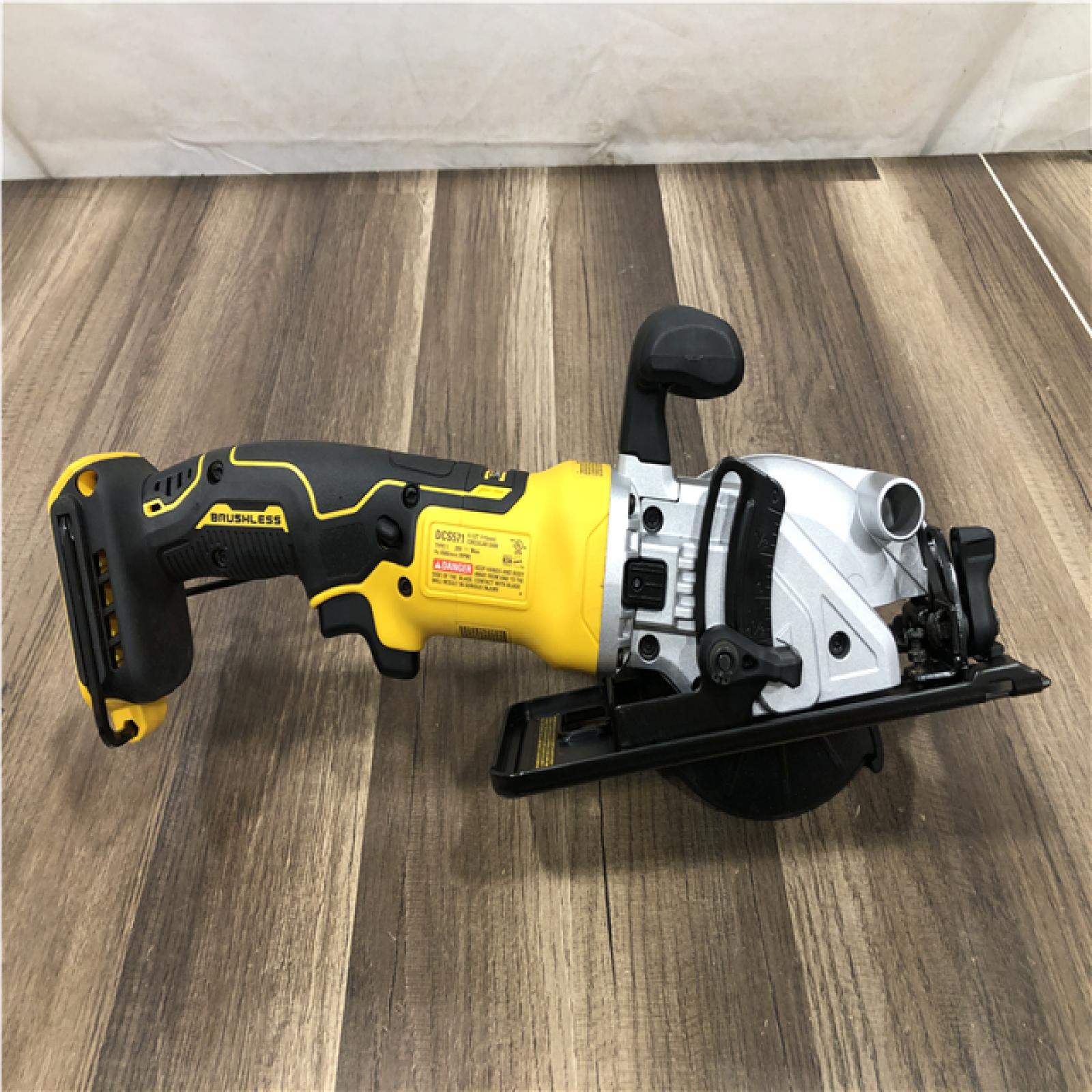 AS-IS DEWALT ATOMIC 20V MAX Cordless Brushless 4-1/2 in. Circular Saw (Tool Only)