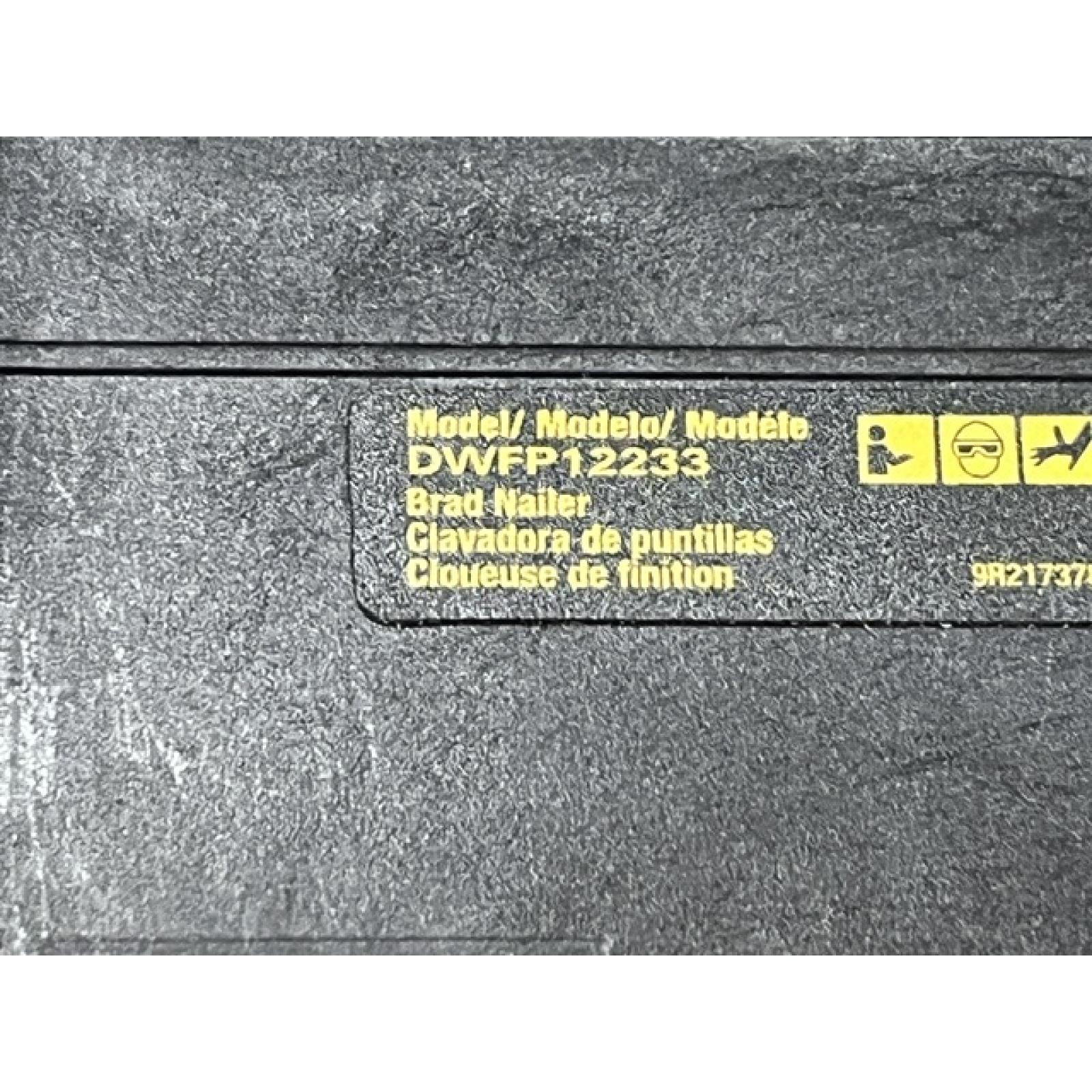 AS-IS DEWALT 18-Gauge Pneumatic Brad Nailer