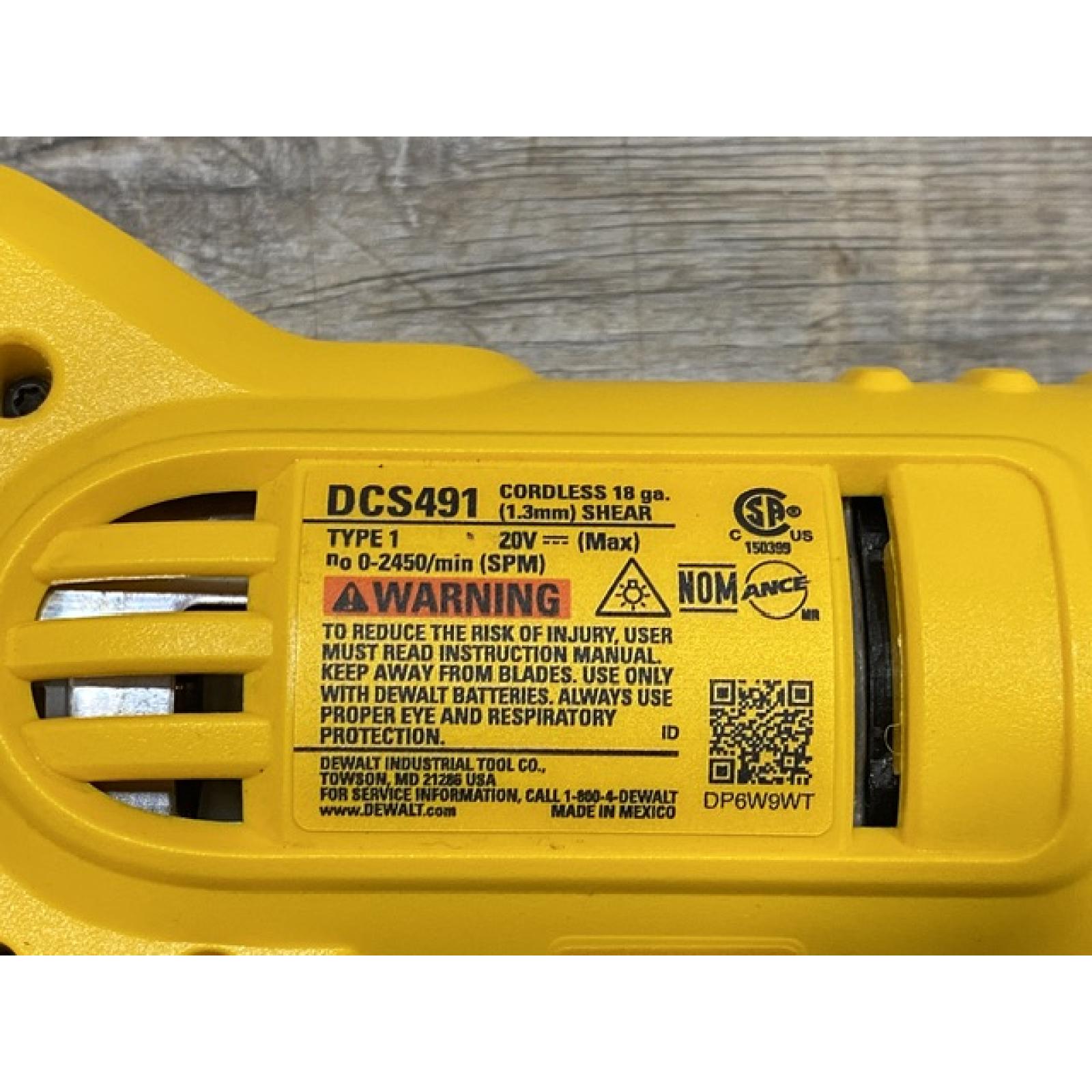 AS-IS DEWALT 20V MAX Cordless 18-Gauge Swivel Head Shears (Tool Only)