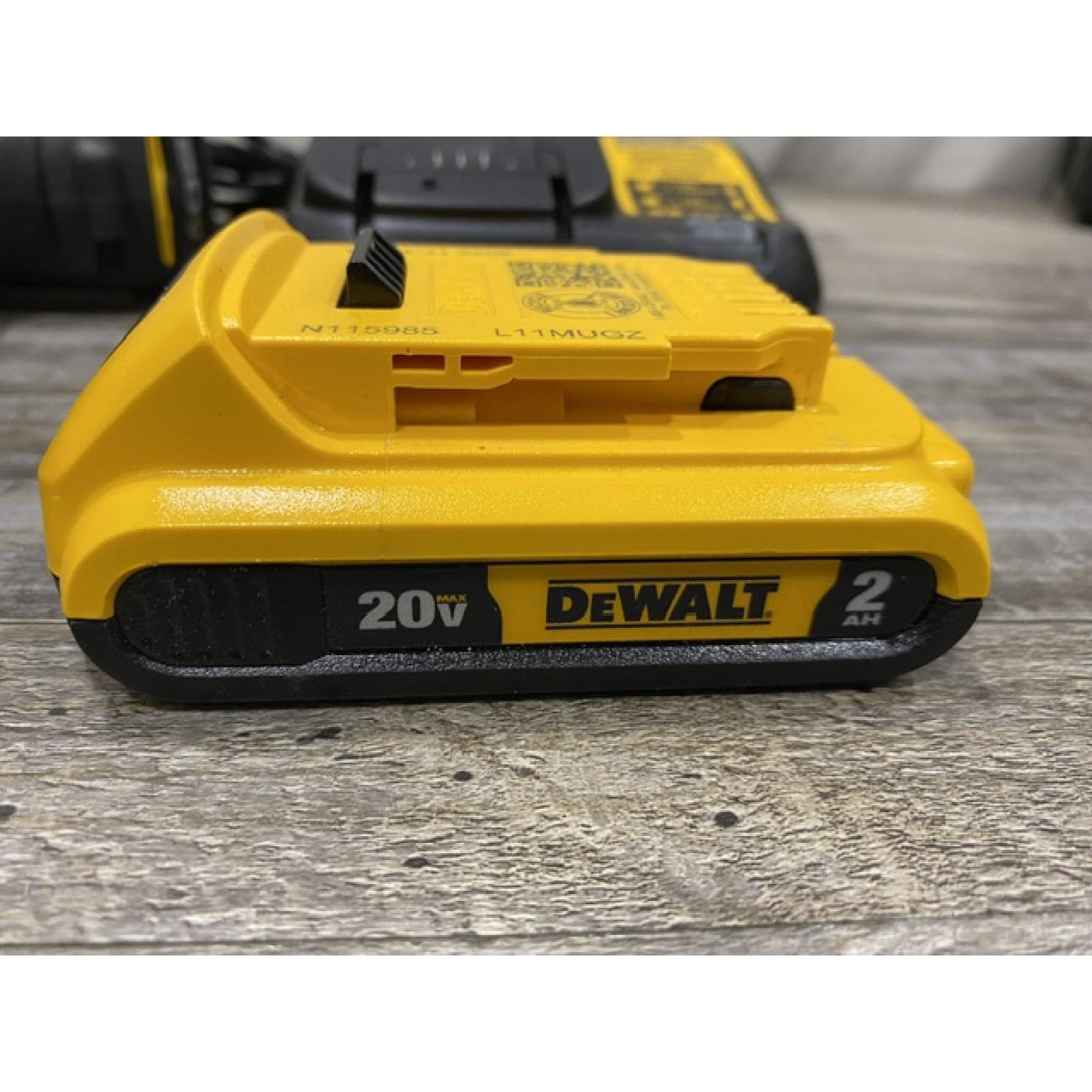 AS-IS DEWALT 20V MAX Cordless Battery Powered Pruner Kit