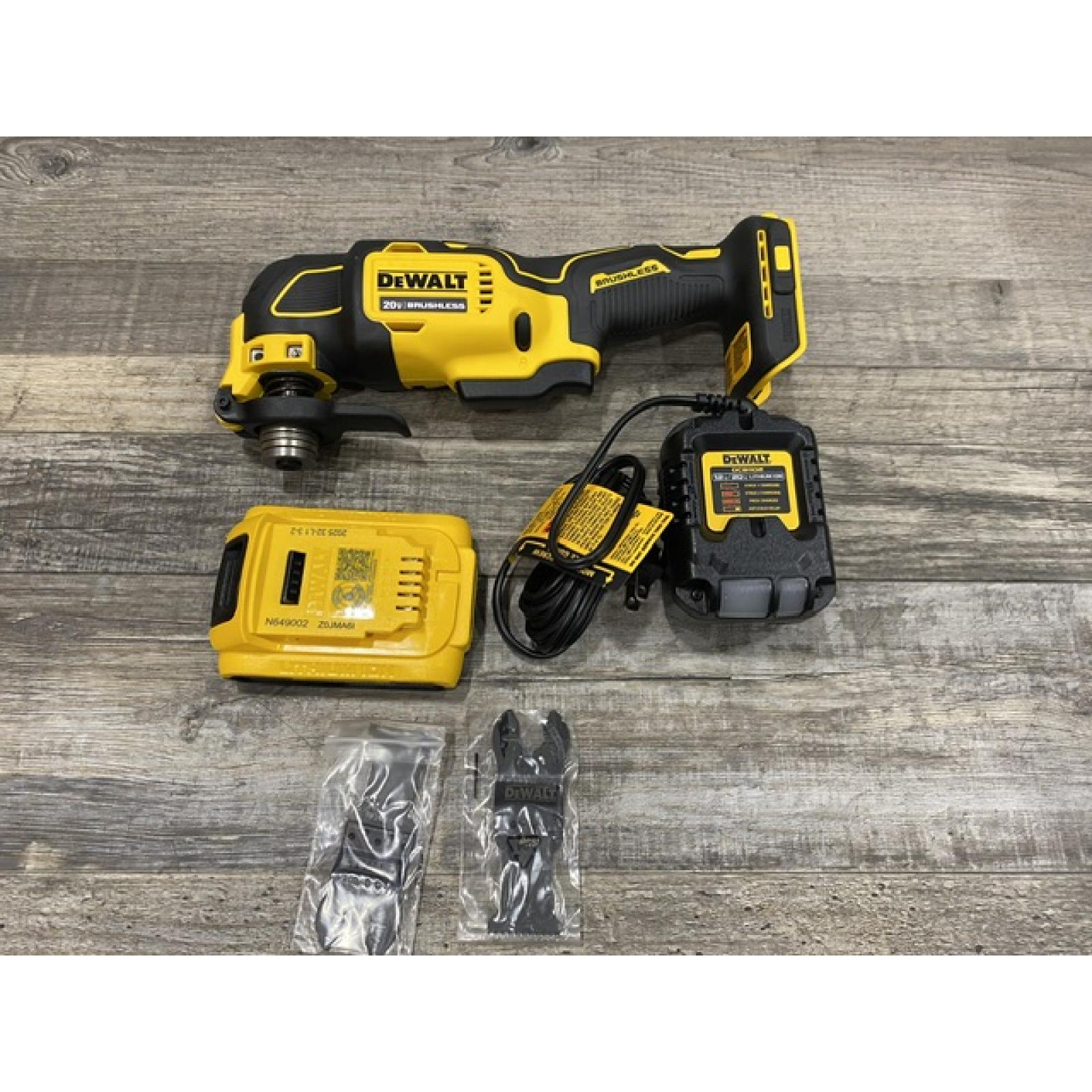AS-IS DEWALT ATOMIC 20V MAX Cordless Brushless Oscillating Multi Tool Kit