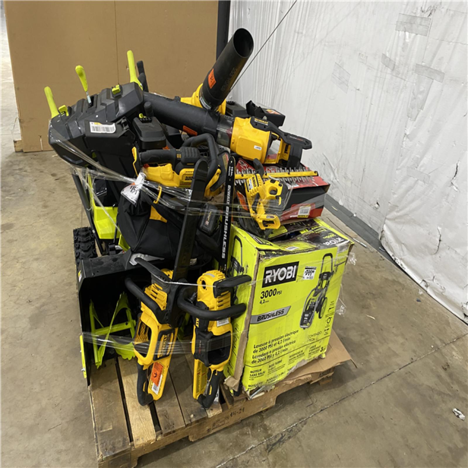 Houston Location AS IS - Tool Pallet