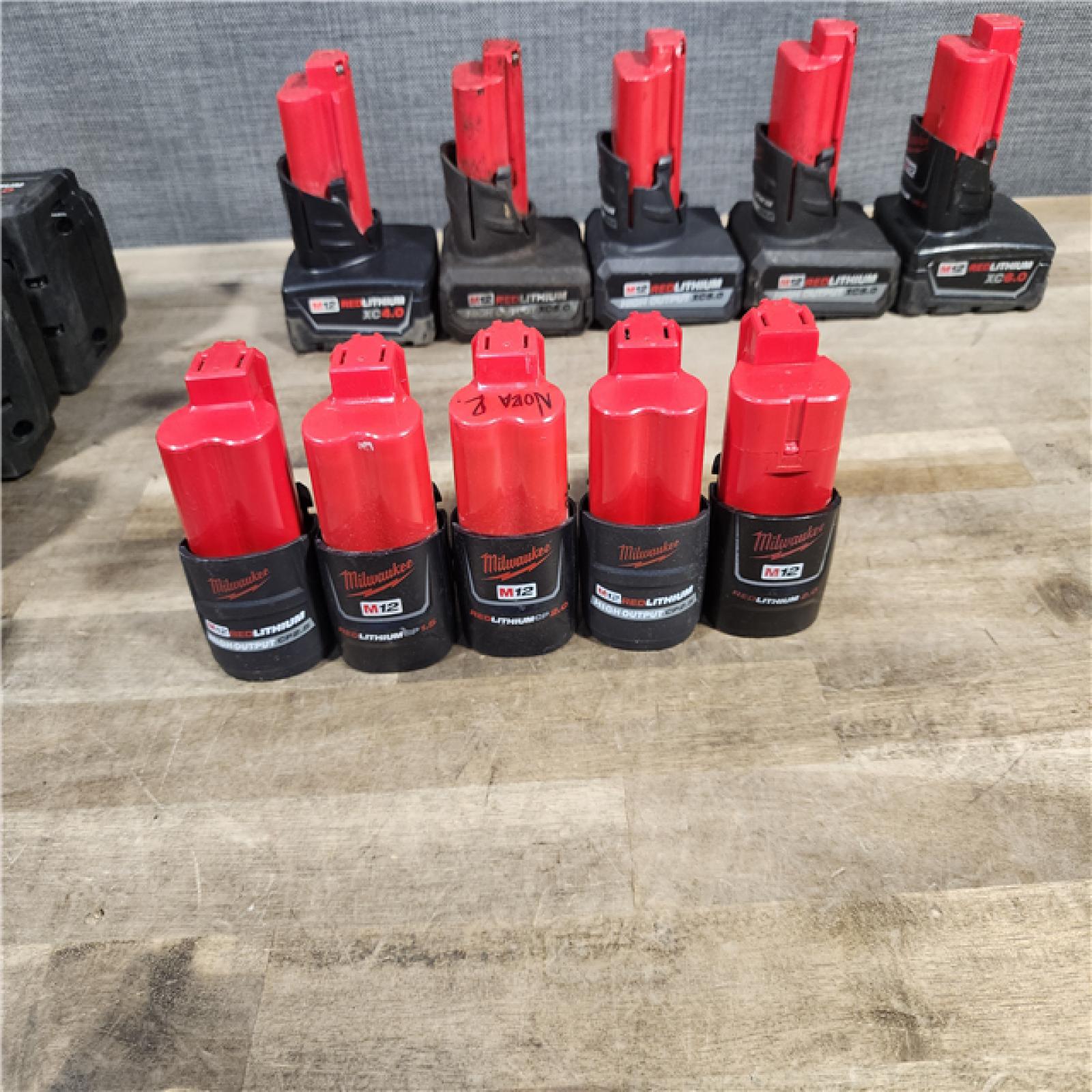 HOUSTON LOCATION - AS-IS MILWAUKEE BATTERY PACK QTY - 20