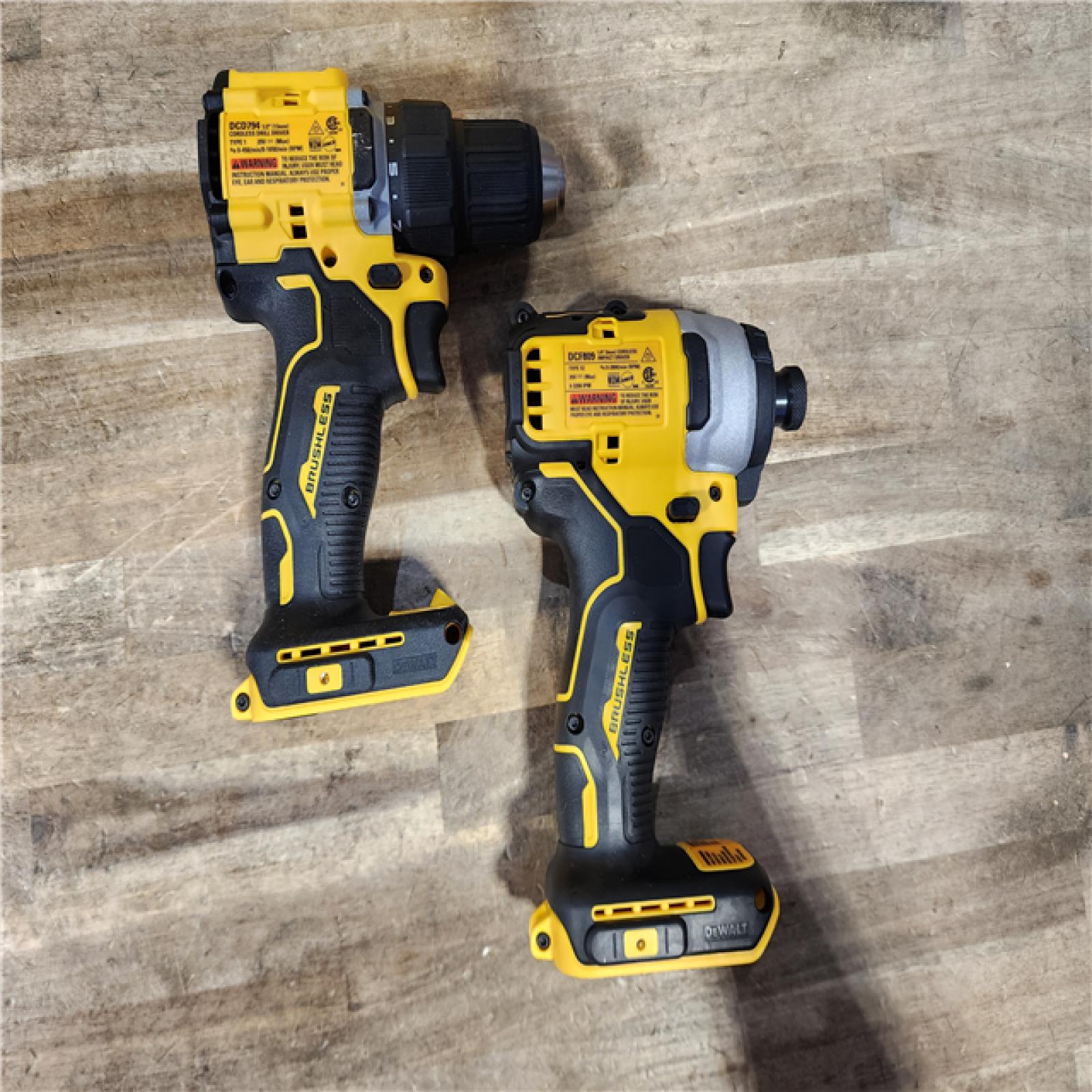HOUSTON LOCATION - AS-IS Dewalt DCK225D2 20V MAX ATOMIC Brushless Compact Lithium-Ion 1/2 in. Cordless Drill Driver and 1/4 in. Impact Driver Combo Kit with 2 Batteries 2 Ah