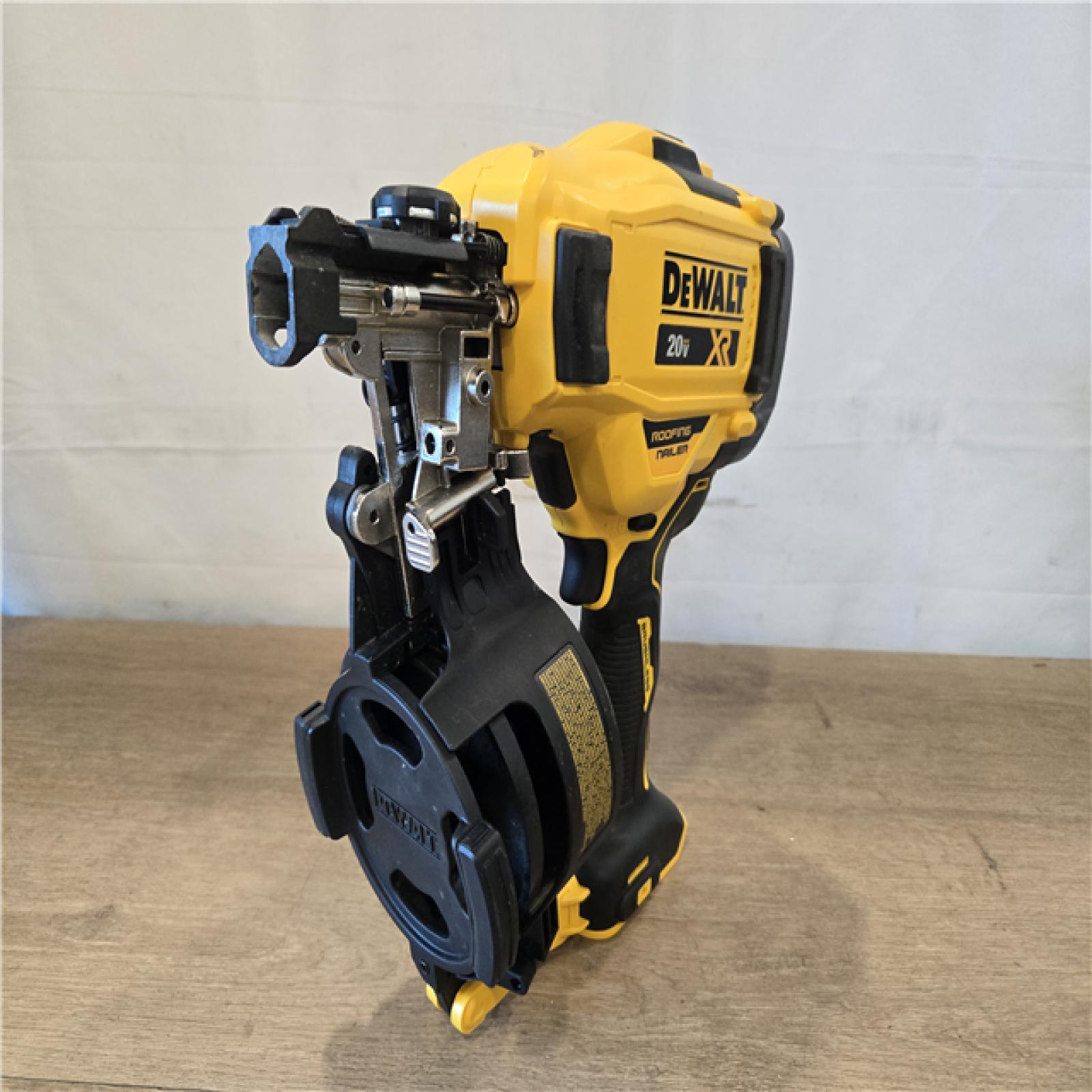 AS-IS DEWALT 20V MAX 15-Degree Electric Cordless Roofing Nailer Kit