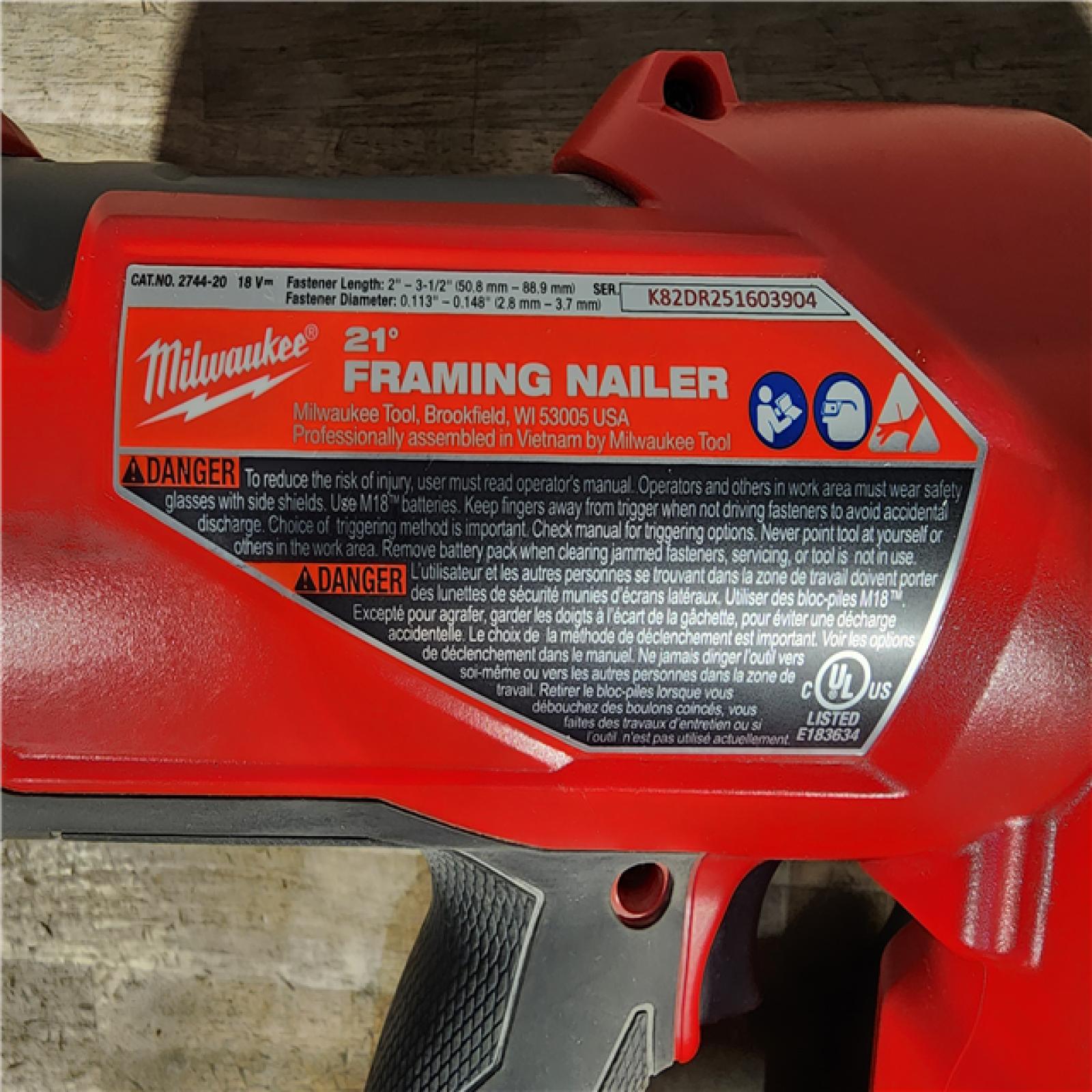 HOUSTON LOCATION - AS-IS Milwaukee 2744-20 M18 FUEL 3-1/2 in. 18V 21-Degree Lithium-Ion Brushless Cordless Framing Nailer (Tool-Only)