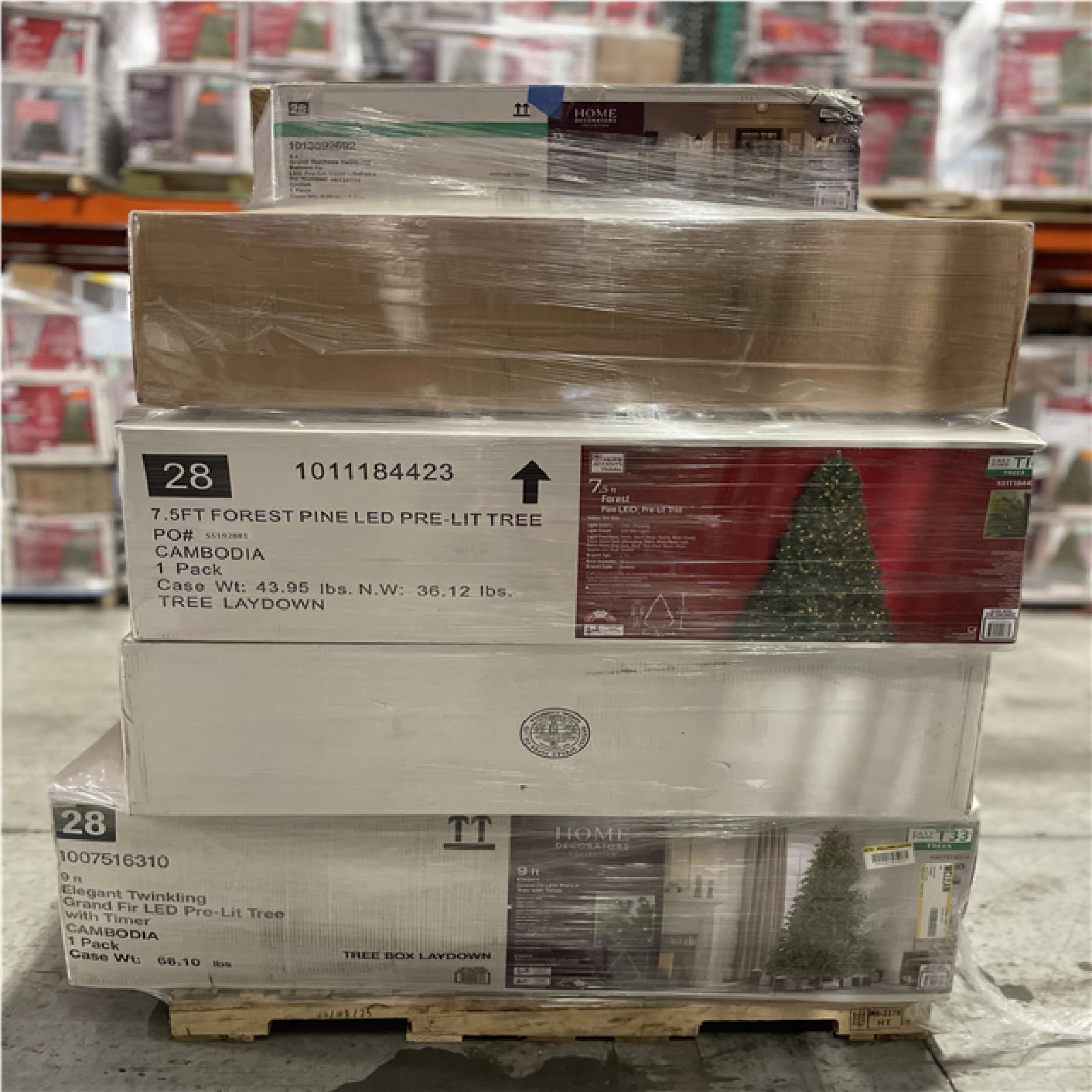 DALLAS LOCATION - AS-IS ASSORTED CHRISTMAS TRESS AND DECORATIONS PALLET