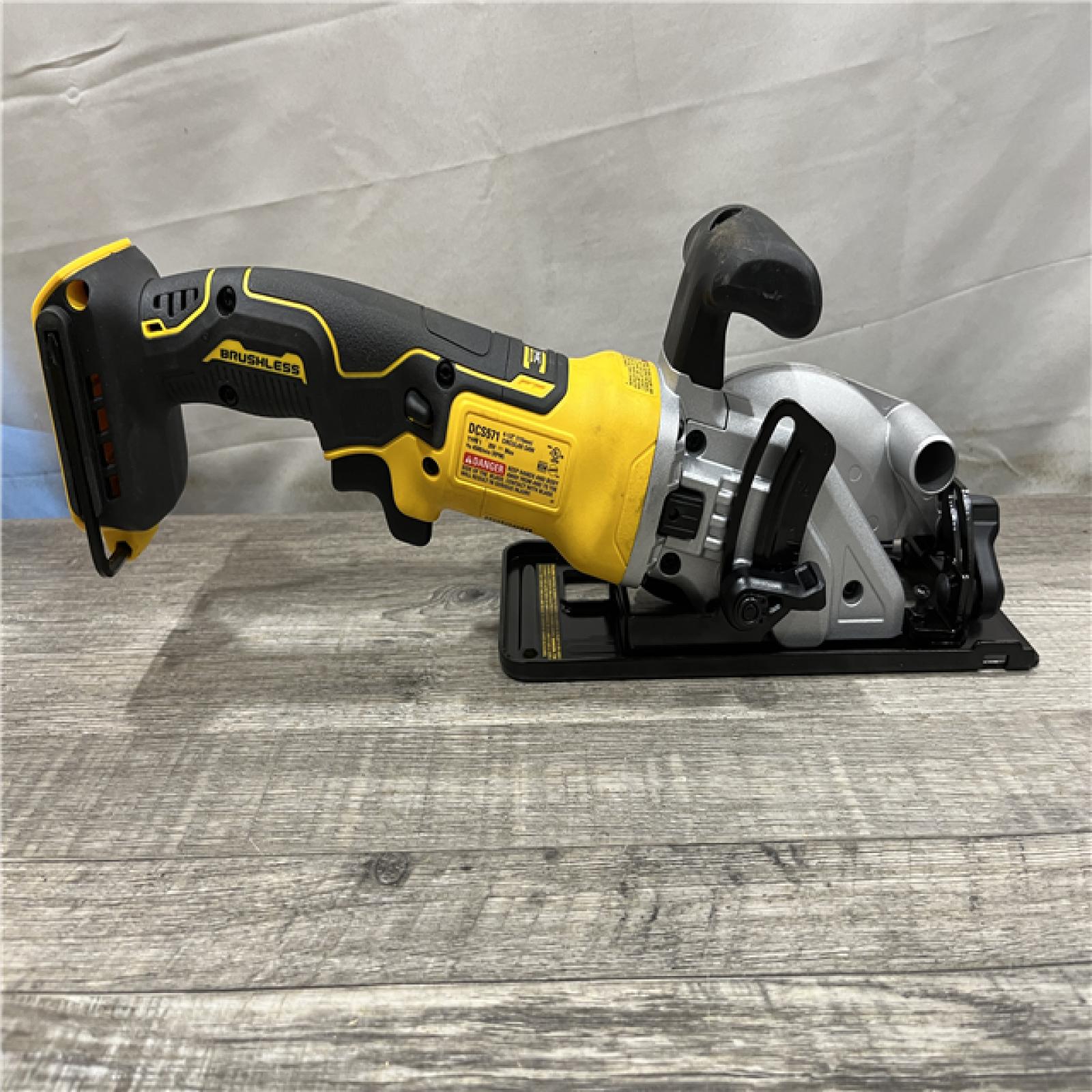 AS-IS DEWALT ATOMIC 20V MAX Cordless Brushless 4-1/2 in. Circular Saw (Tool Only)