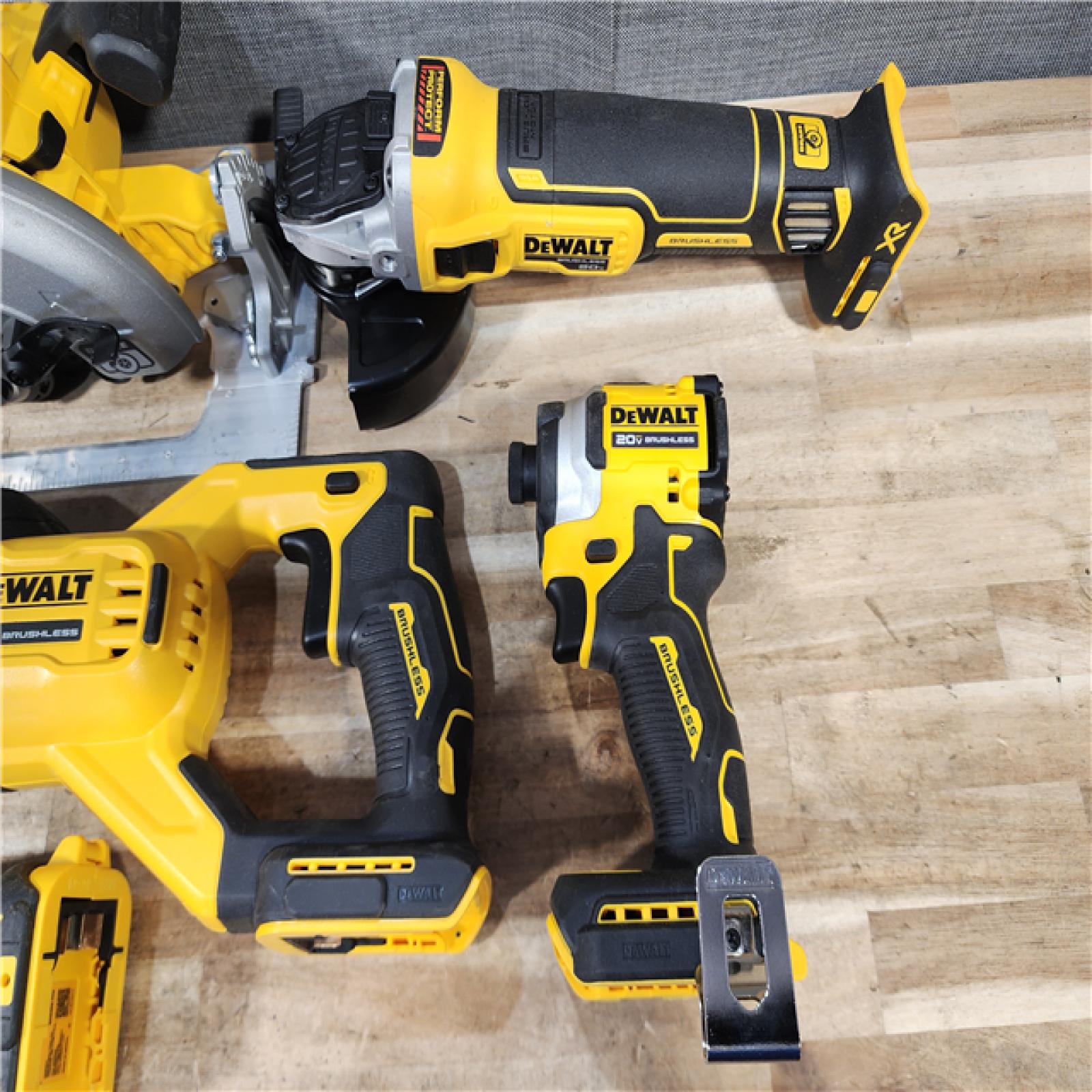 HOUSTON LOCATION - AS-IS DEWALT 20V MAX Lithium-Ion Cordless 5-Tool Combo Kit
