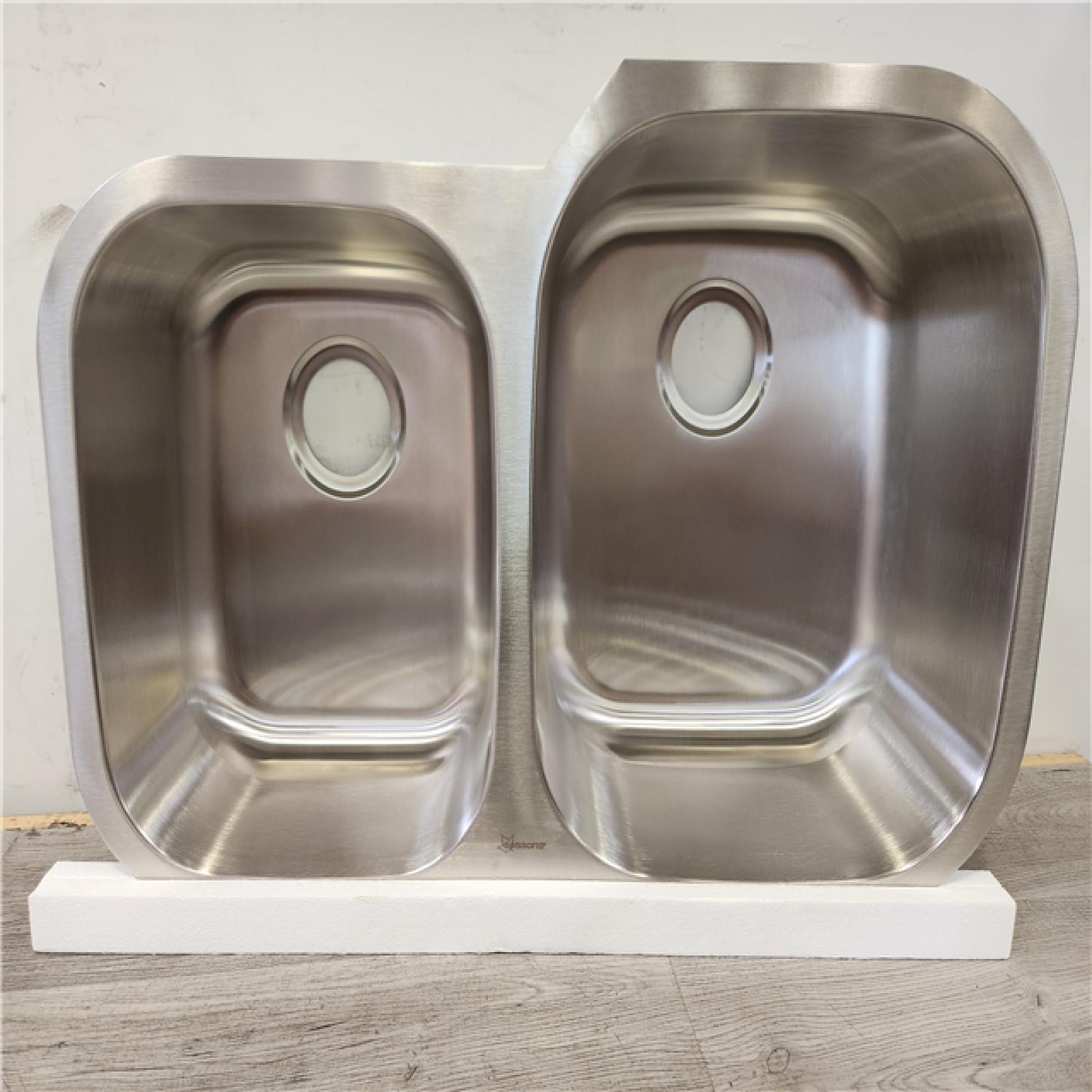 Phoenix Location NEW Seasons Stainless Steel Undermount 31.5 18G Double Bowl Offset Sink Pallet (12 Total) (SEALED)