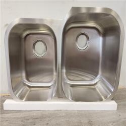 Phoenix Location NEW Seasons Stainless Steel Undermount 31.5 18G Double Bowl Offset Sink Pallet (12 Total) (SEALED)