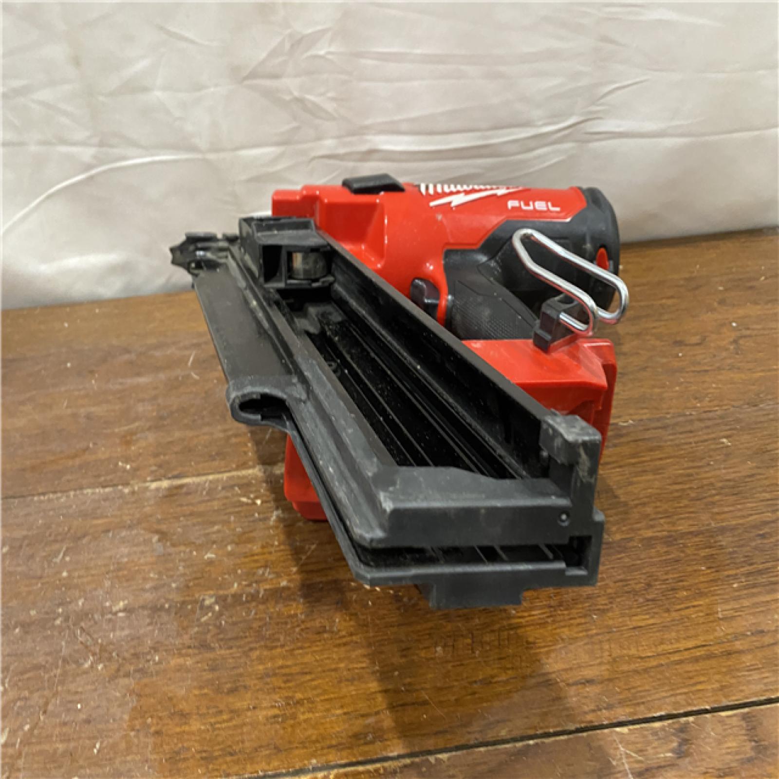 AS-IS Milwaukee 2744-20 M18 FUEL 3-1/2 in. 18-Volt 21-Degree Lithium-Ion Brushless Cordless Framing Nailer (Tool-Only)